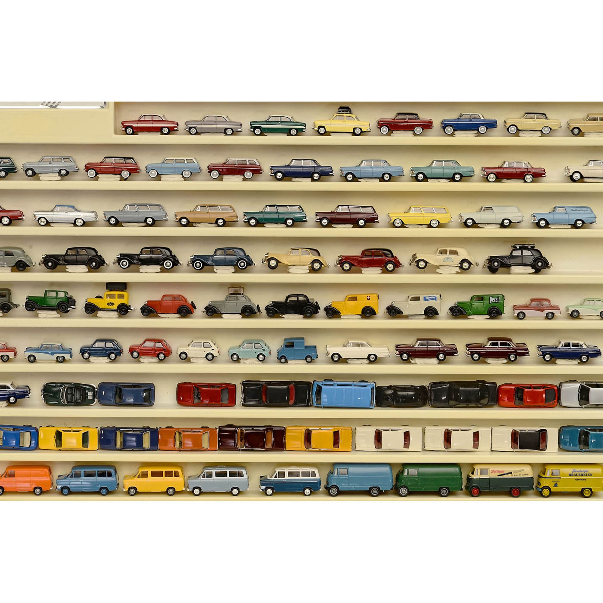 Large Collection of 1:87 Scale Model Cars - Image 8 of 8