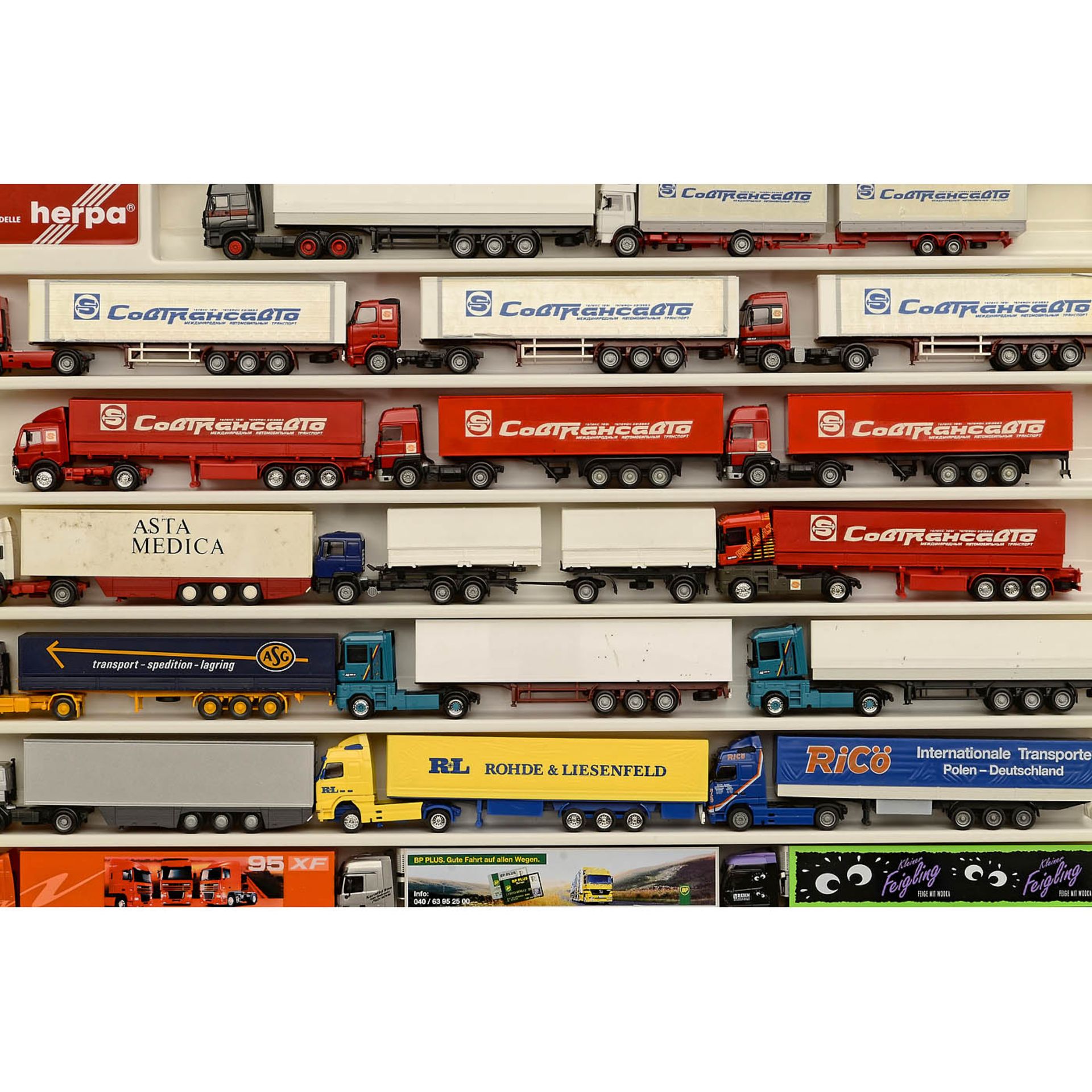 Large Collection of 1:87 Scale Model Trucks - Bild 2 aus 10