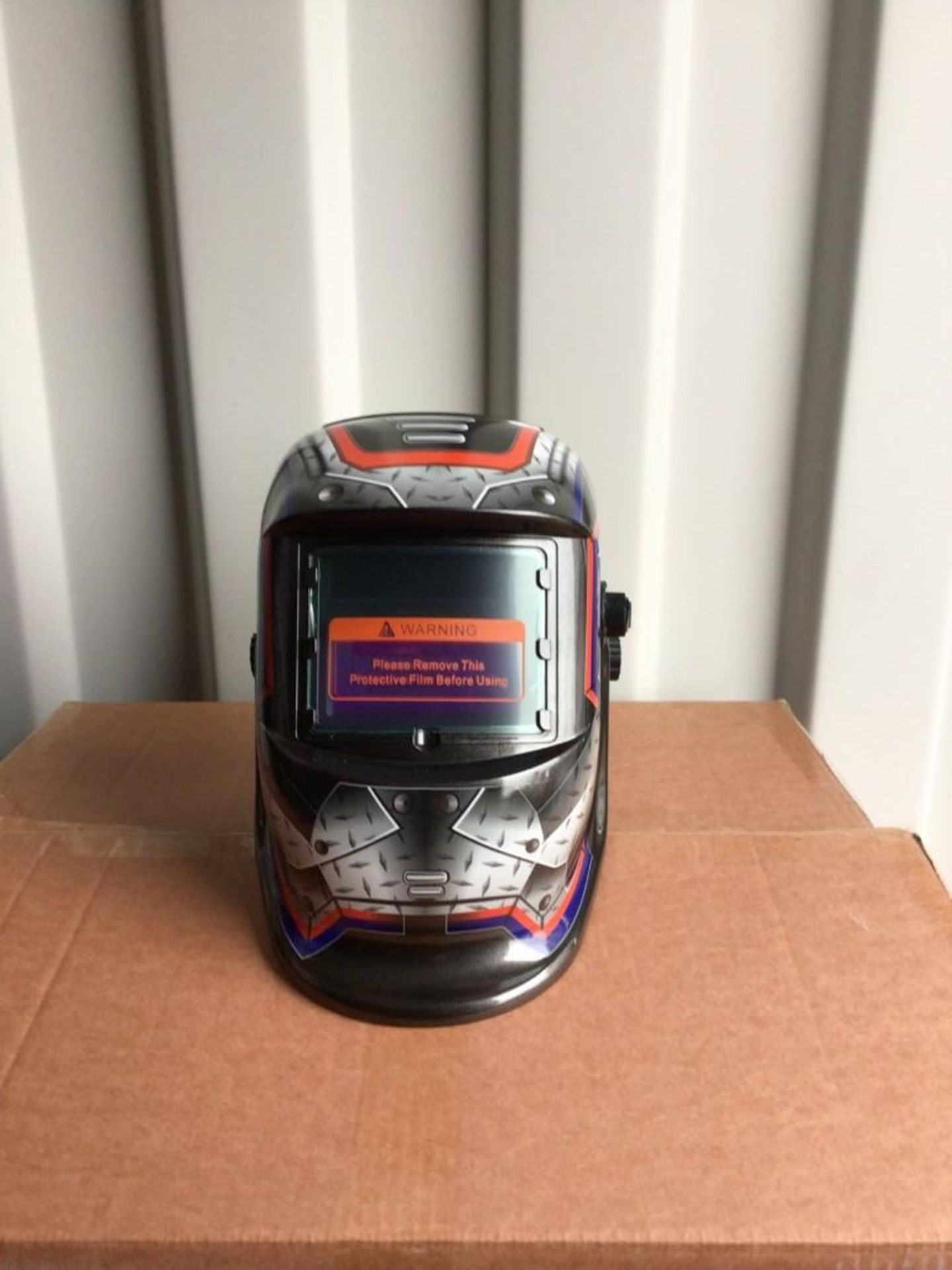 New Auto Darkening Welding Helmet - Image 7 of 7