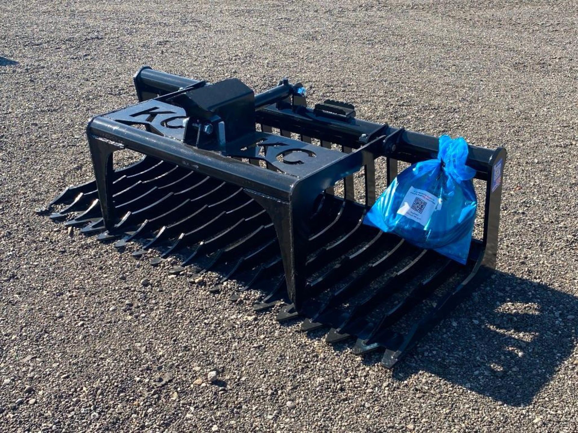 New 76" Single Cylinder Skeleton Grapple Bucket* - Image 4 of 4