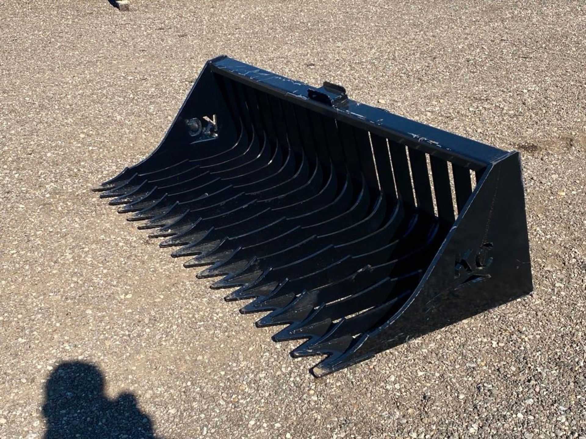 New 76" Skeleton Bucket High Side*