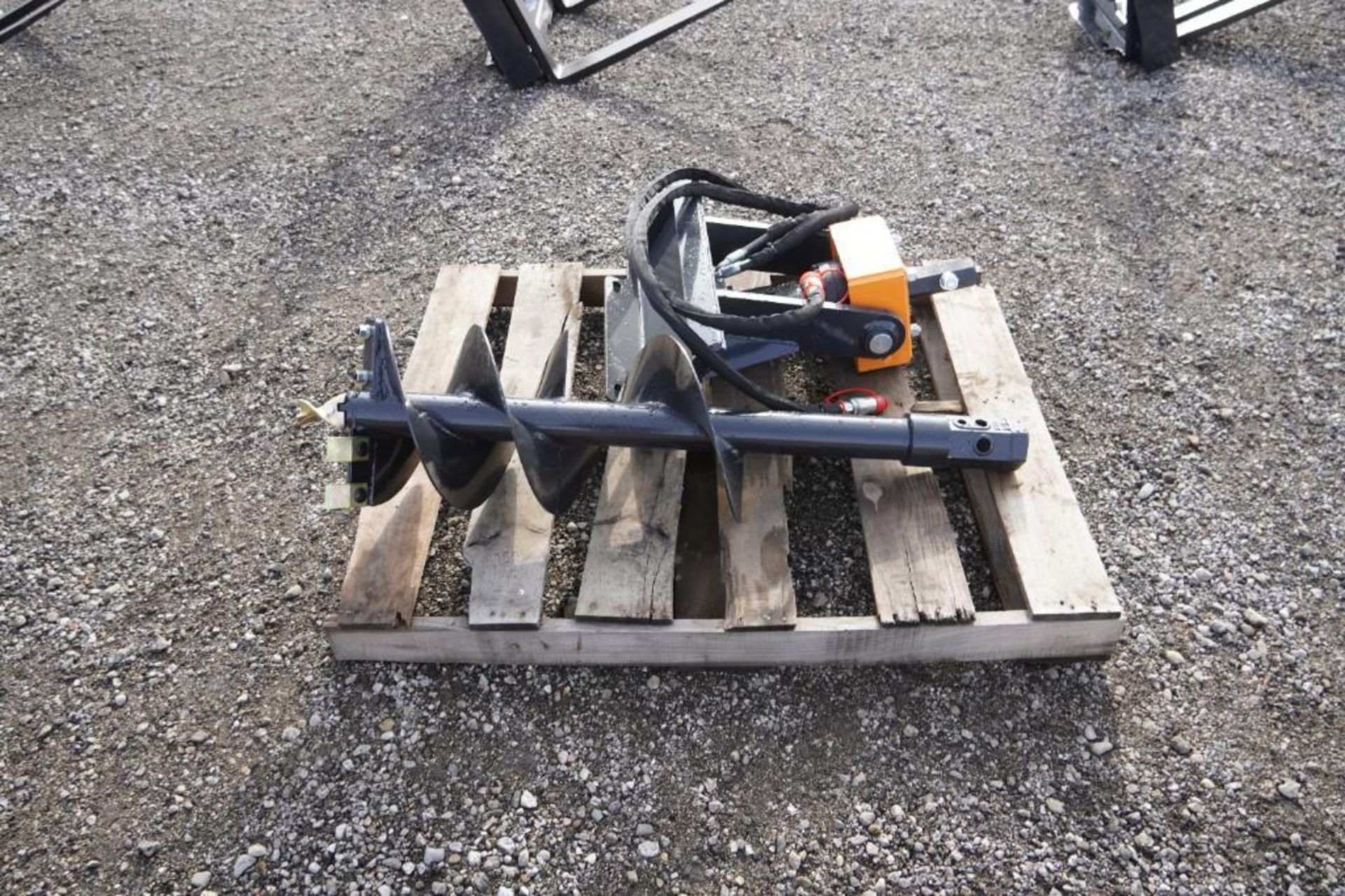 New Mini Skid Steer Wolverine Auger Drive and Bit Attachment - Image 3 of 4