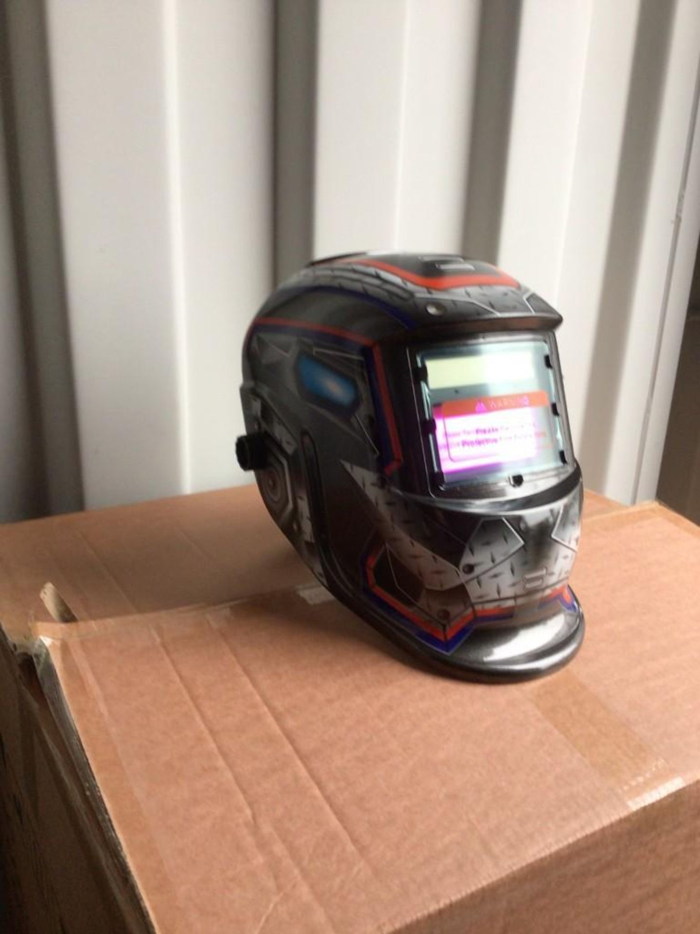 New Auto Darkening Welding Helmet - Image 3 of 7