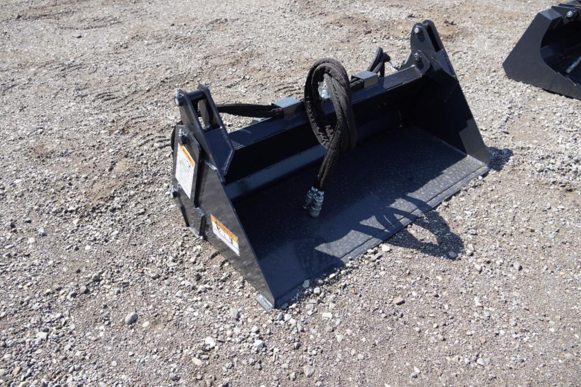 New Mini Skid Steer Wolverine Combination Bucket Attachment