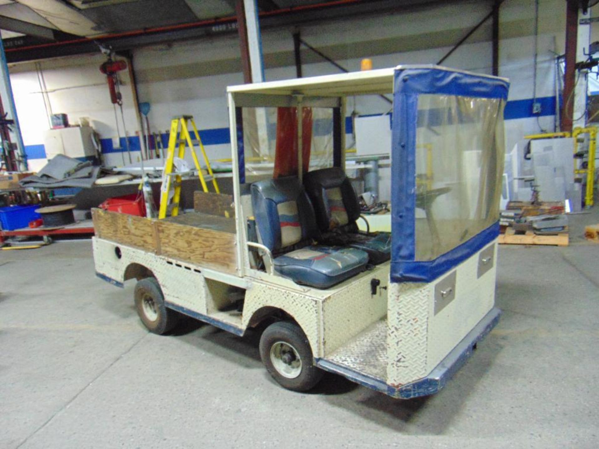 Warehouse Vehicle - Image 4 of 11