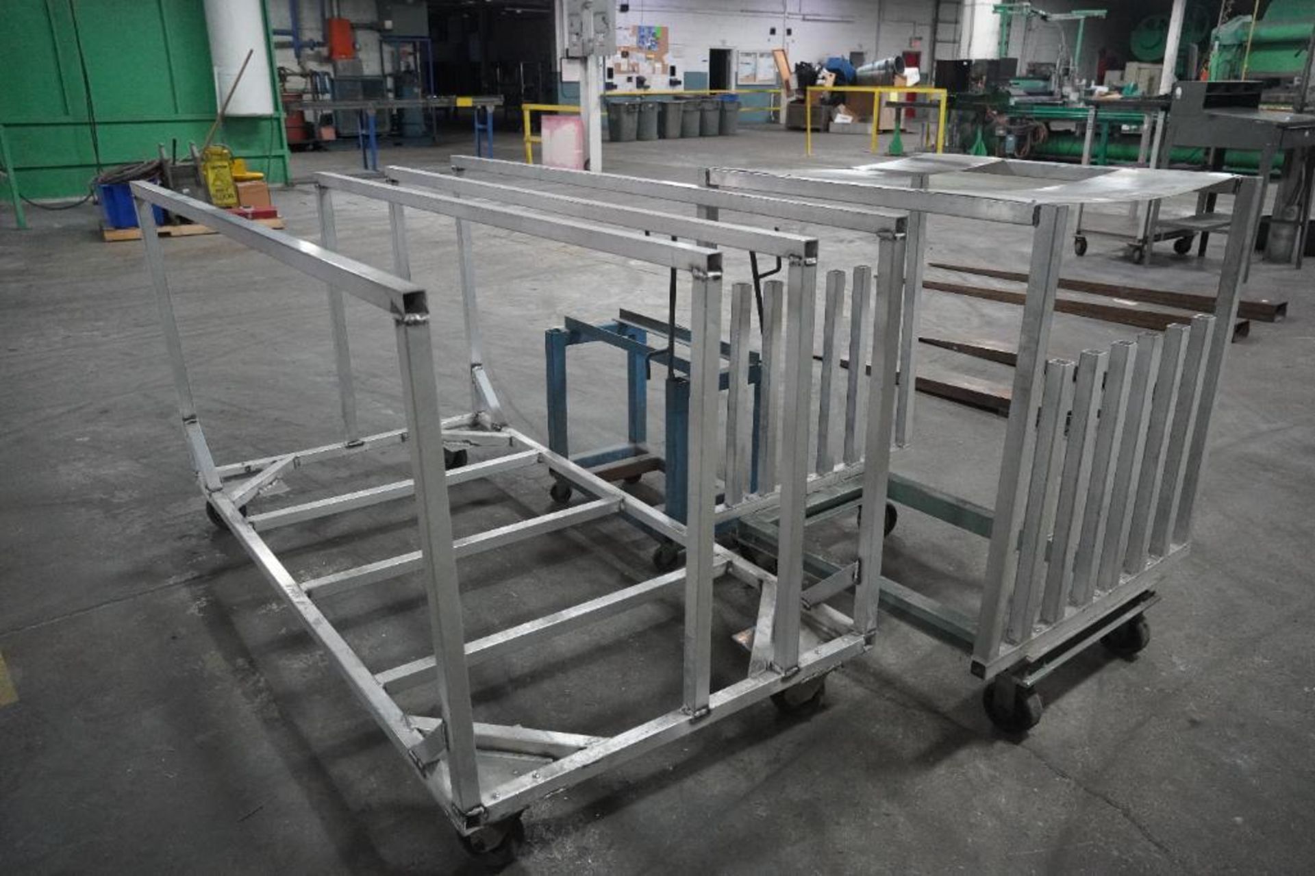 3 Compartment Carts - Image 2 of 5