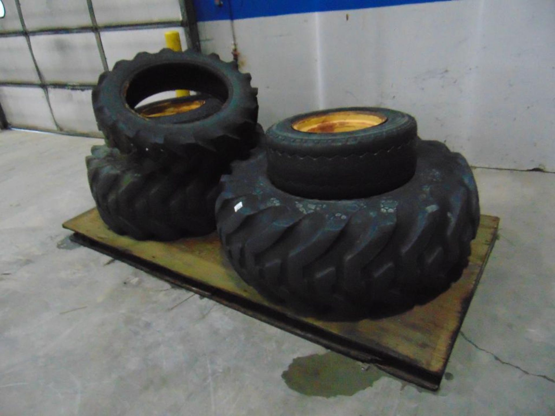 Lot of Tires and Rims* - Image 2 of 24