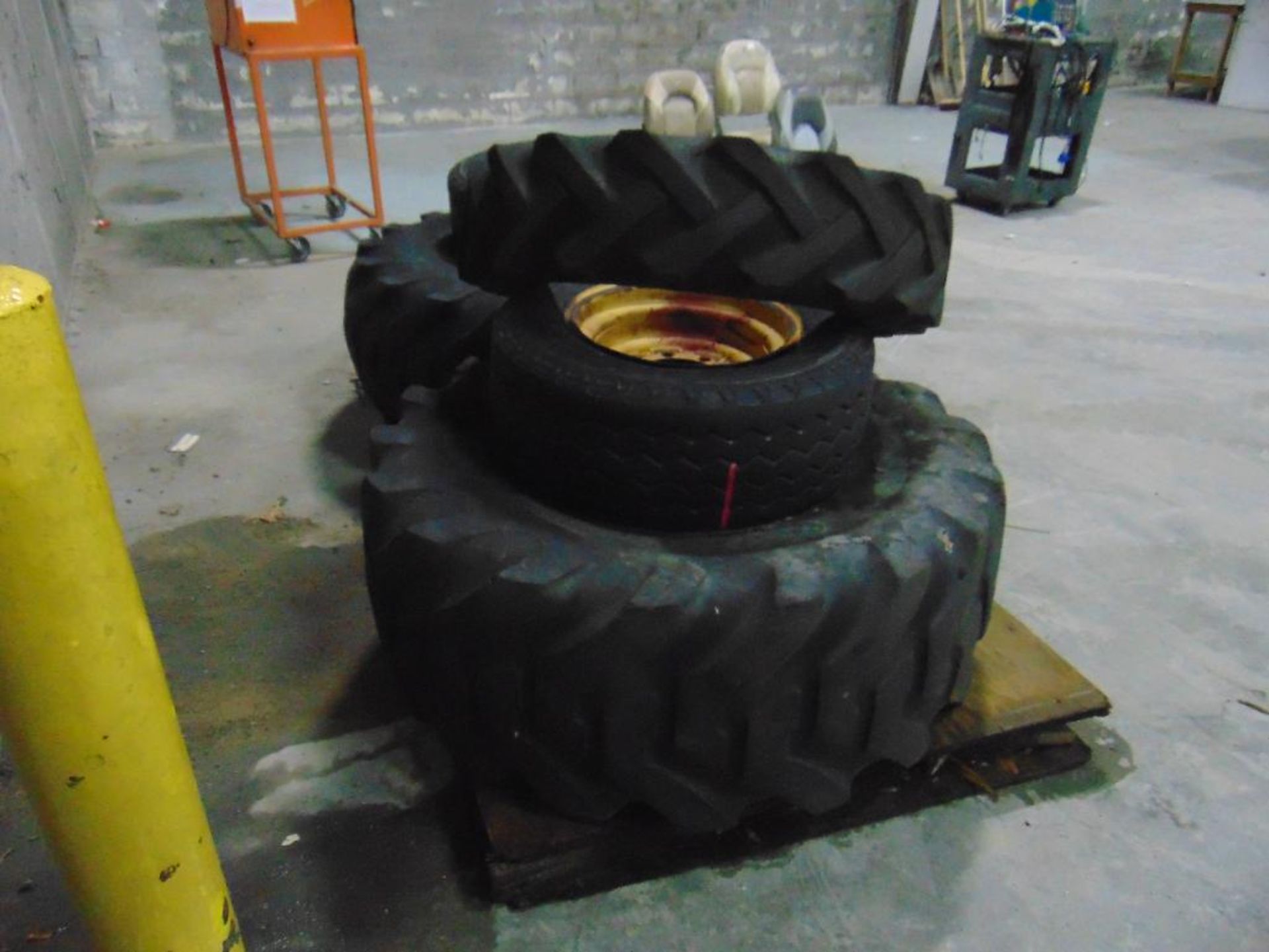 Lot of Tires and Rims* - Image 5 of 24