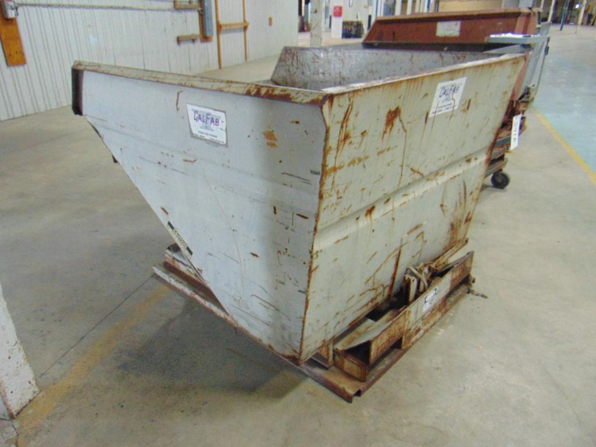 2 Yard Self Dumping Hopper* - Image 2 of 5