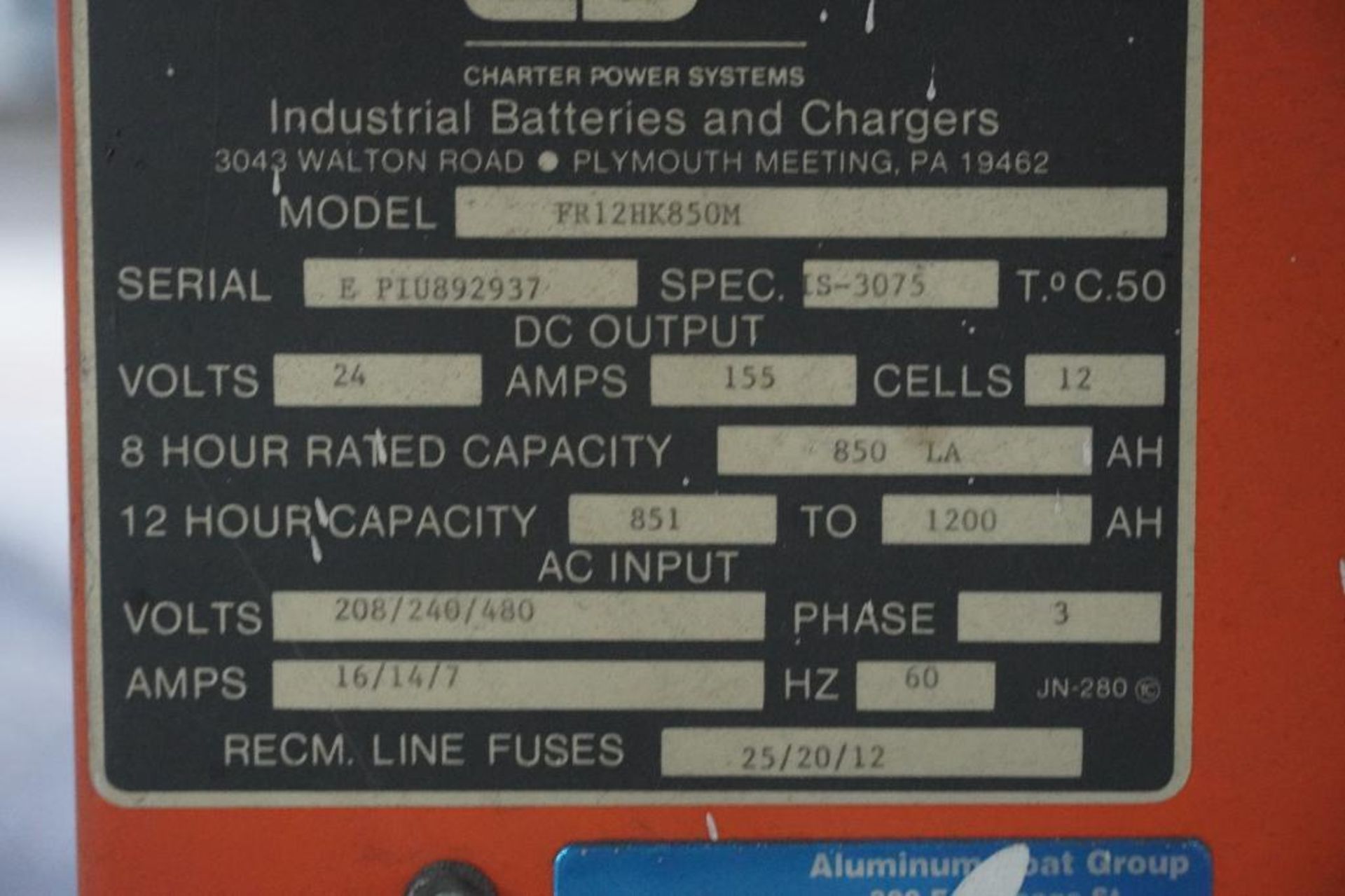 Battery Charger - Image 2 of 7