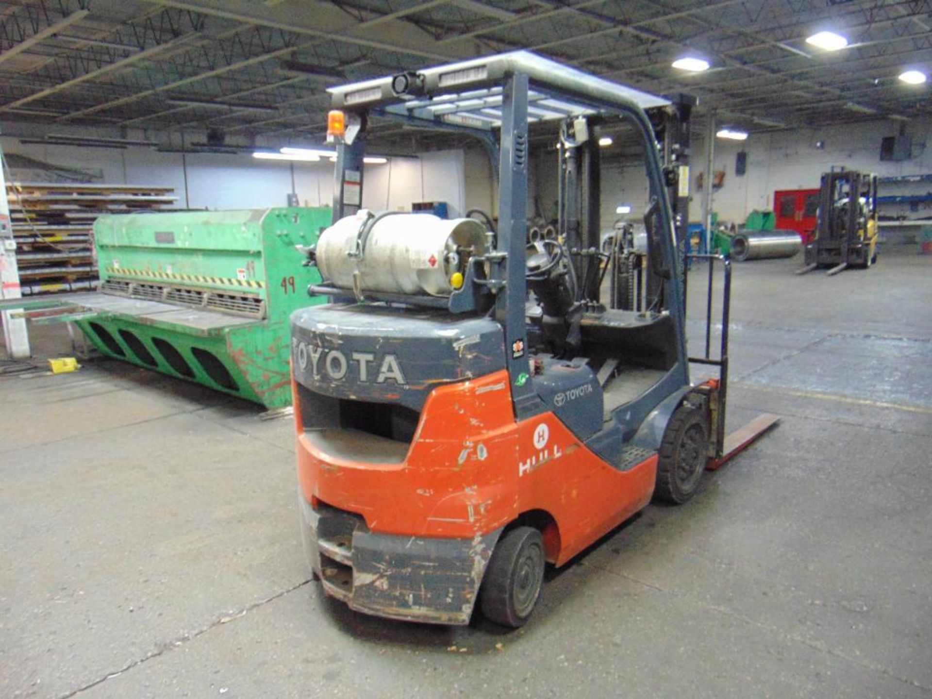 Toyota 8FGCU25 Forklift - Image 9 of 16