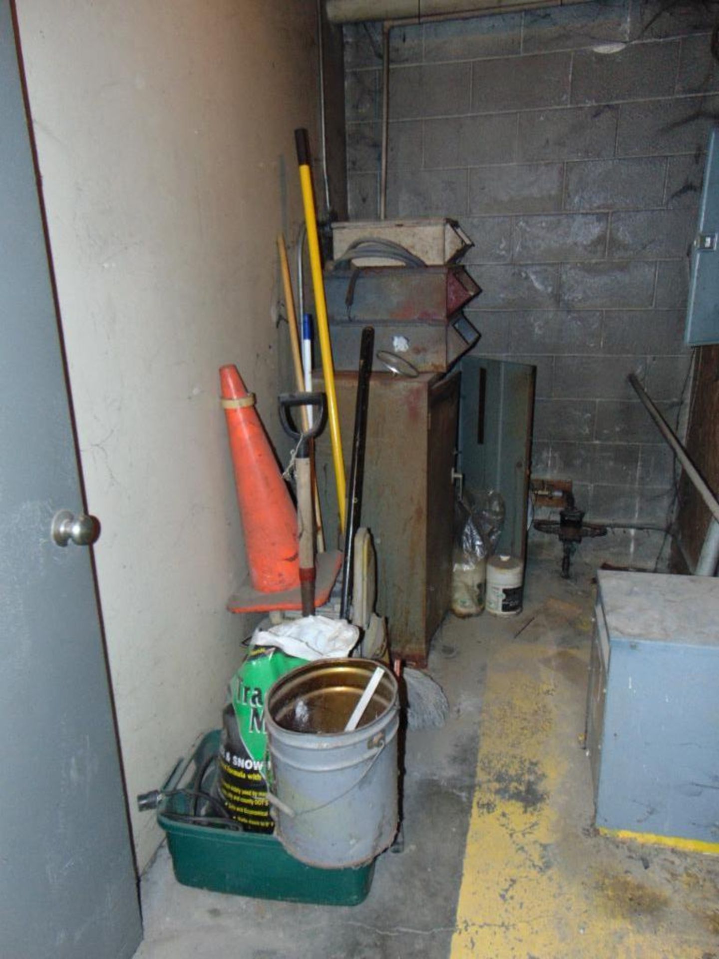 Utility Room Contents*