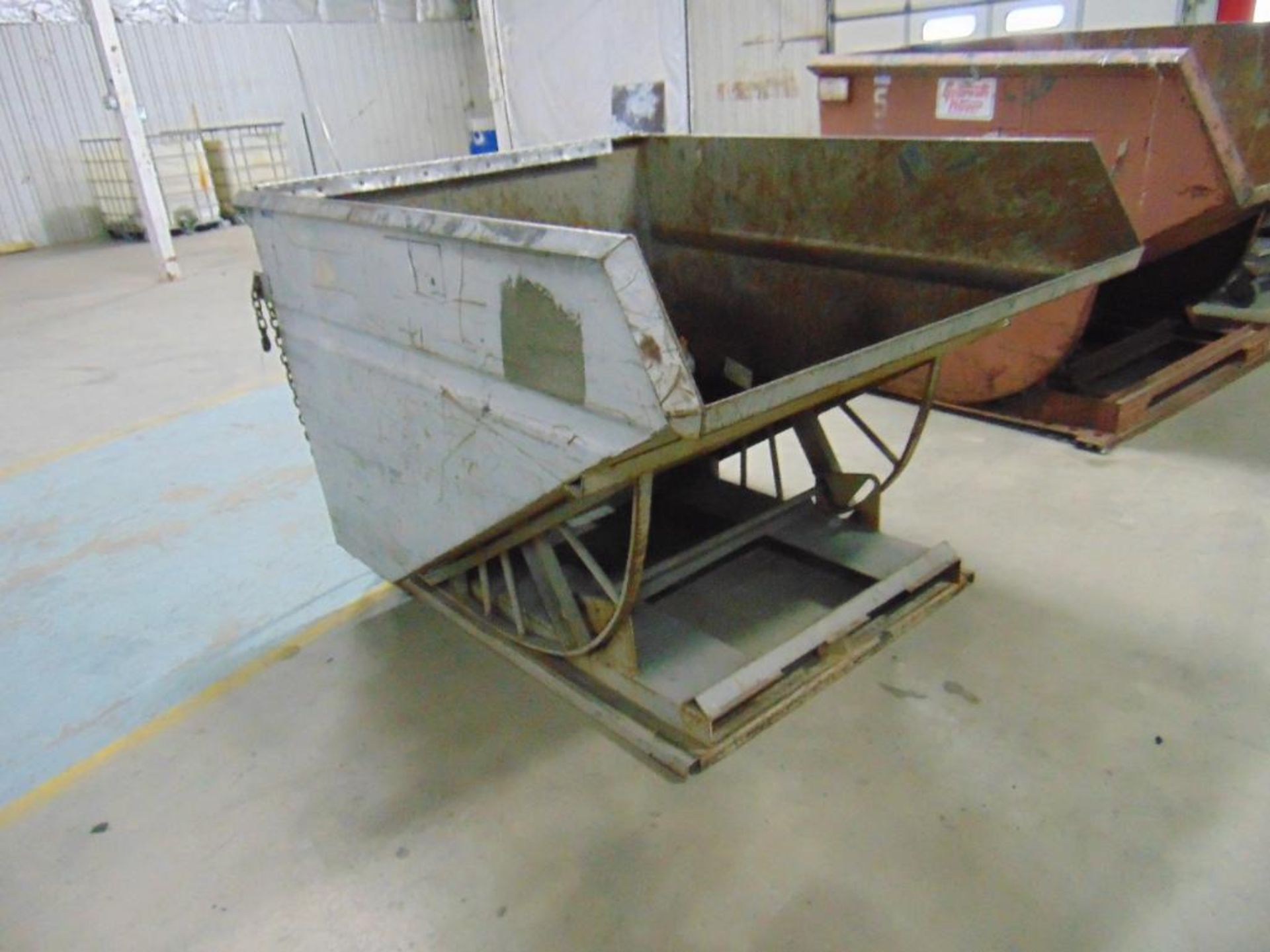 2 Yard Self Dumping Hopper* - Image 4 of 5