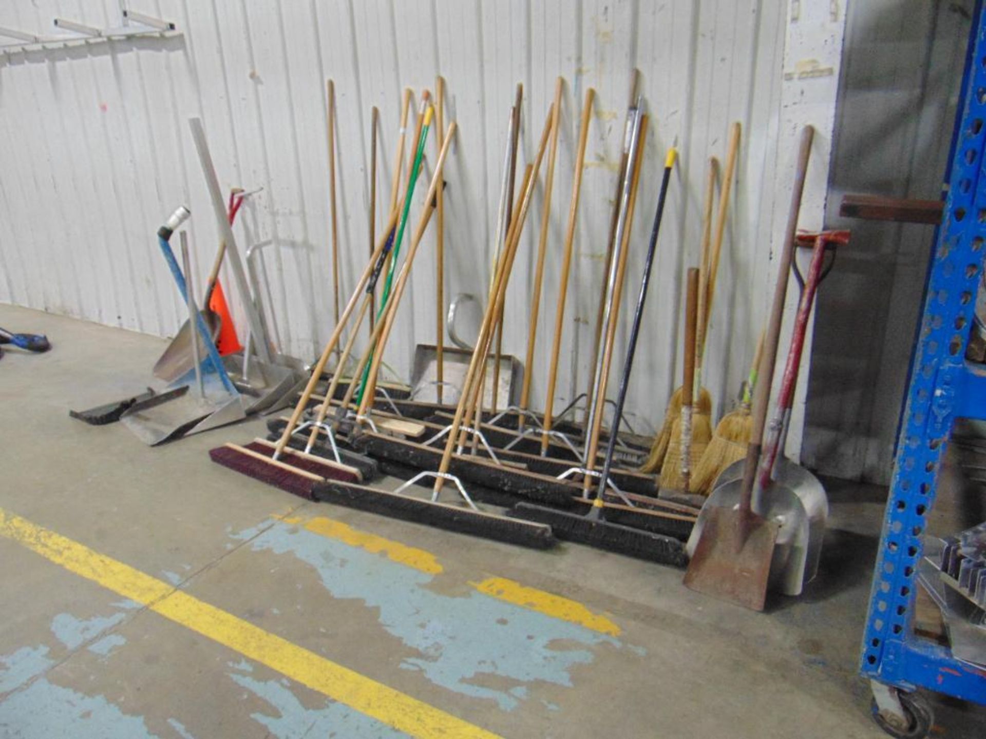 Lot of Handled Tools - Image 2 of 2