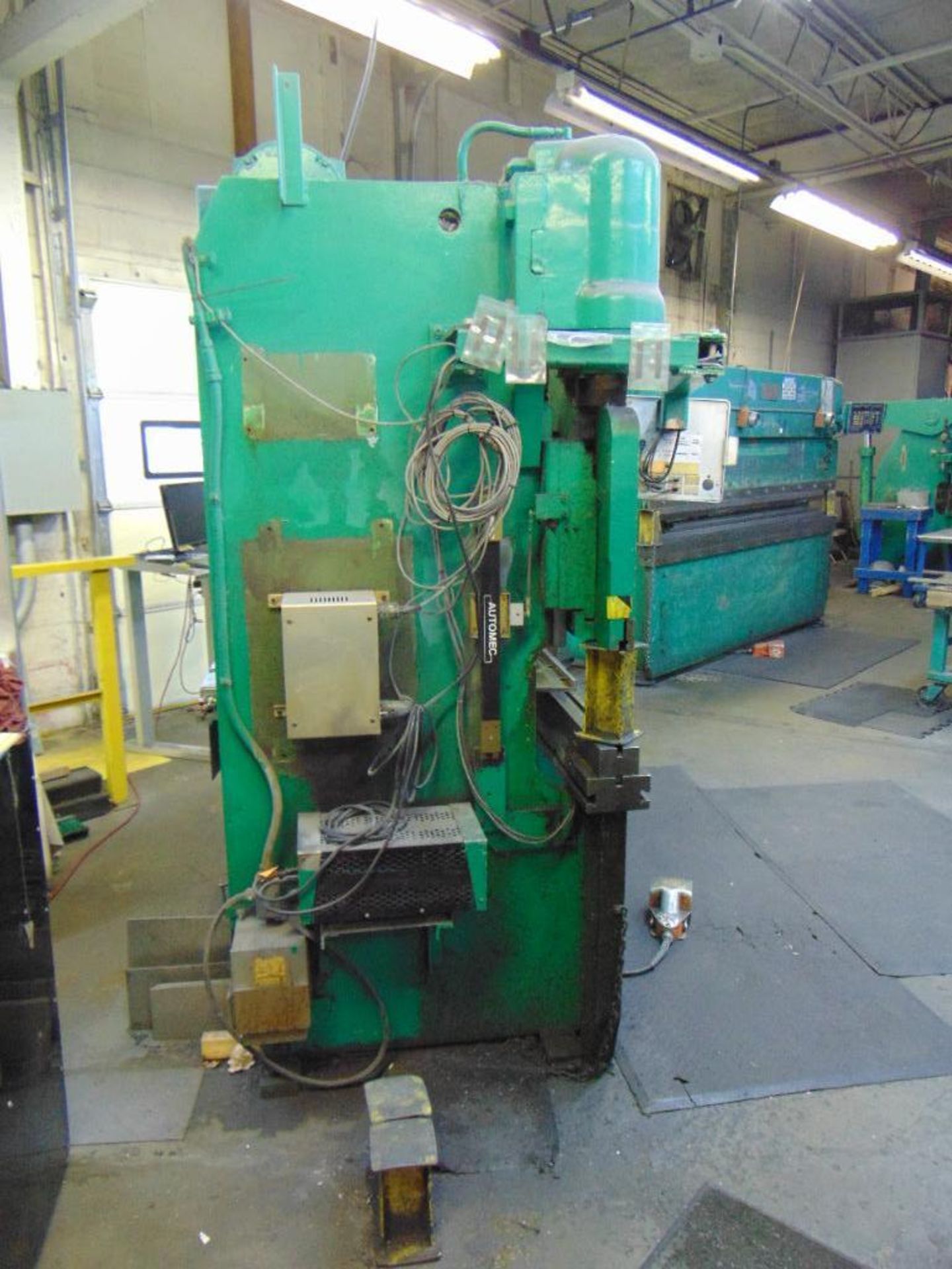 Pacific Model J75-8 75 Ton Hydraulic Press - Image 4 of 11