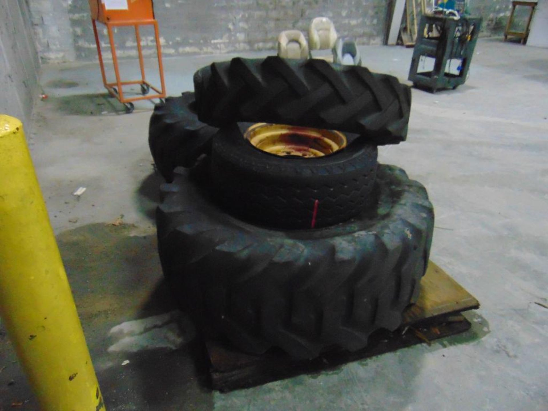 Lot of Tires and Rims* - Image 6 of 24