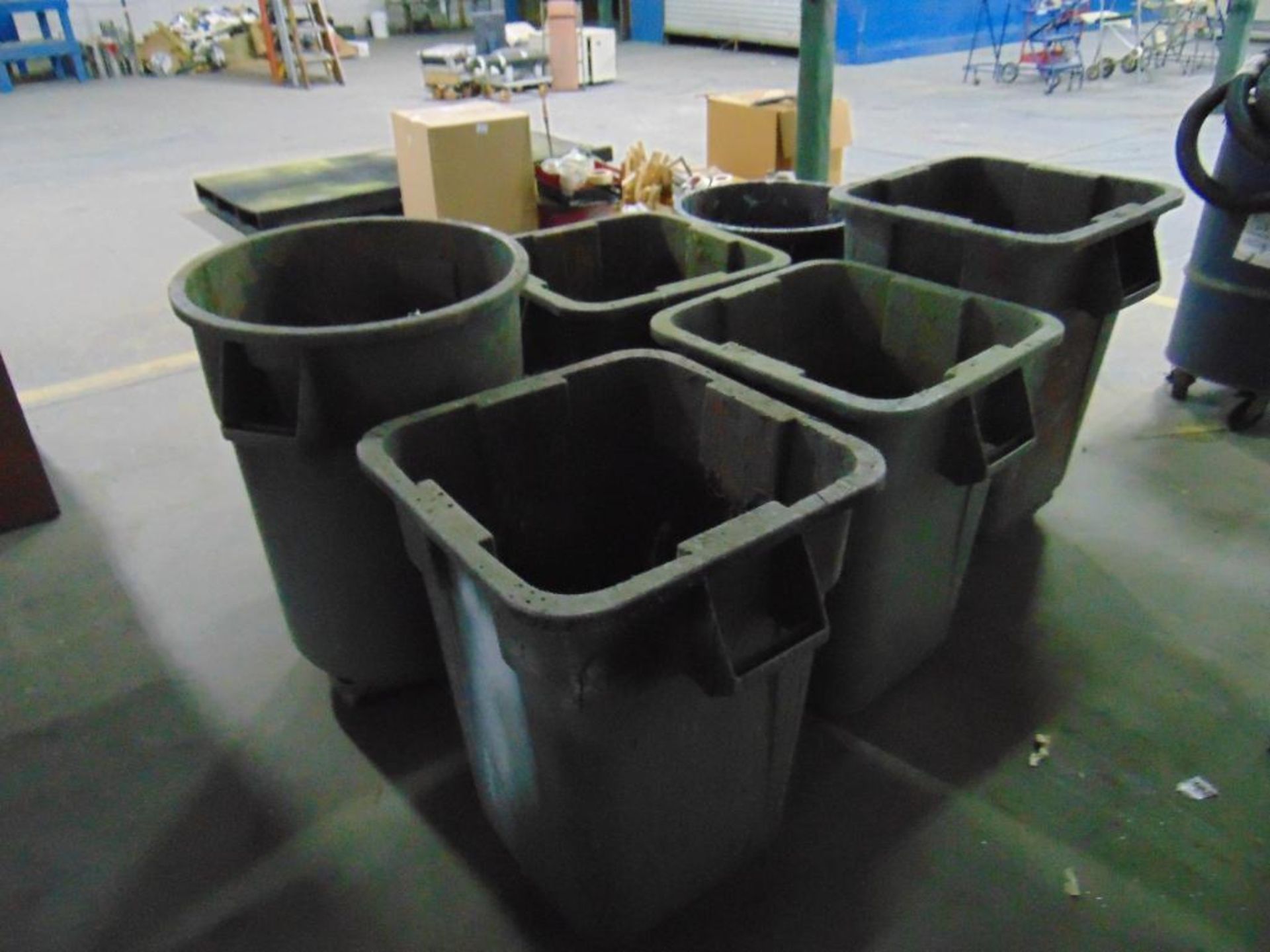 Lot of Trash Cans* - Image 2 of 4