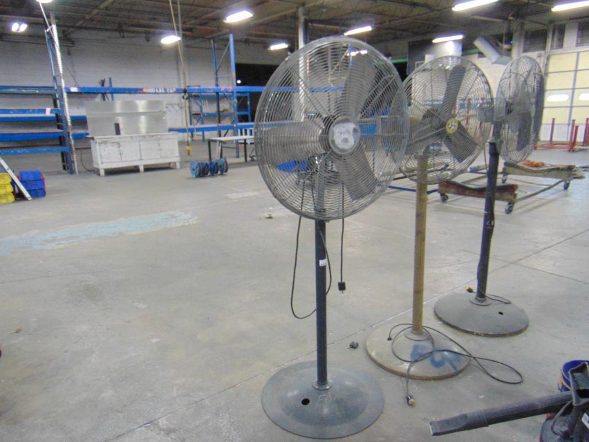 3 Pedestal Fans - Image 4 of 4