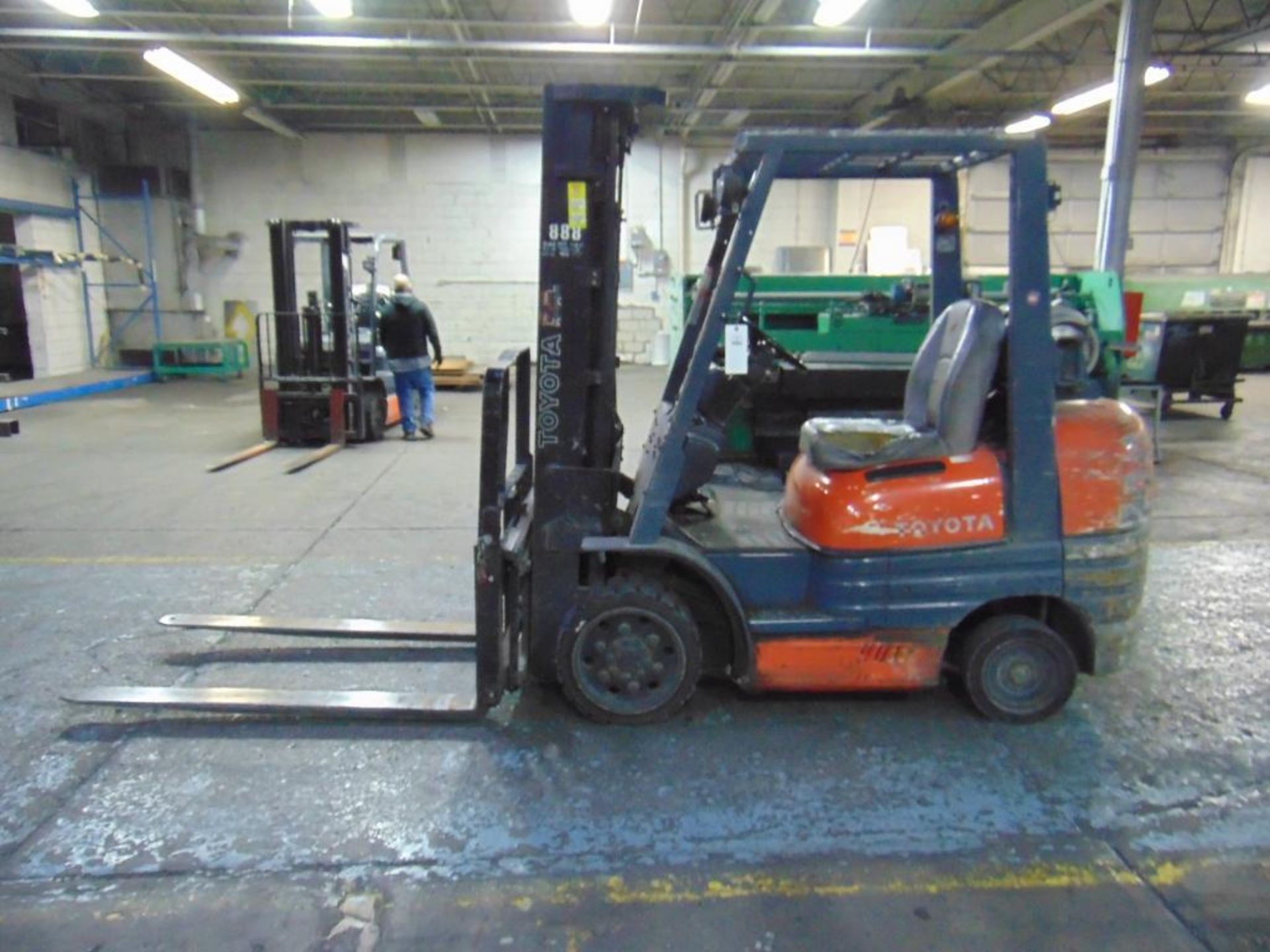 Toyota 52-6FGCU30 Forklift - Image 2 of 18