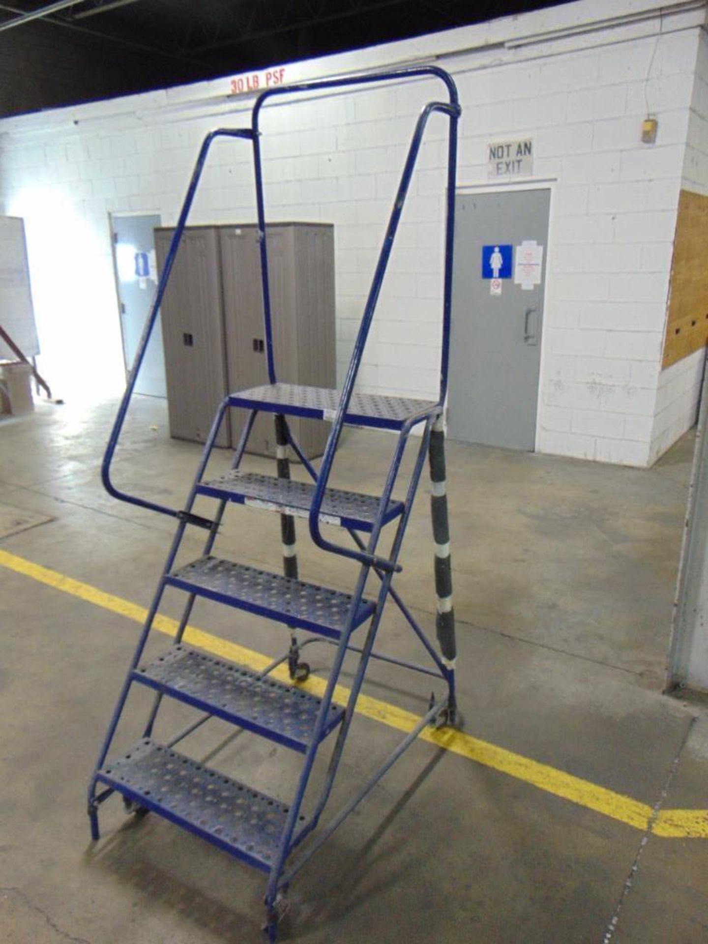 Rolling Ladder