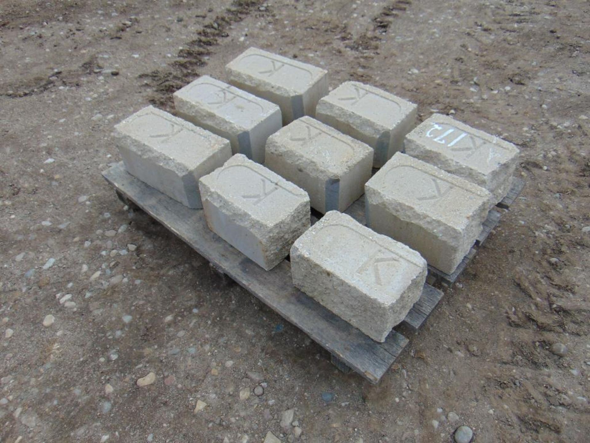 Landscaping Blocks - Image 3 of 5