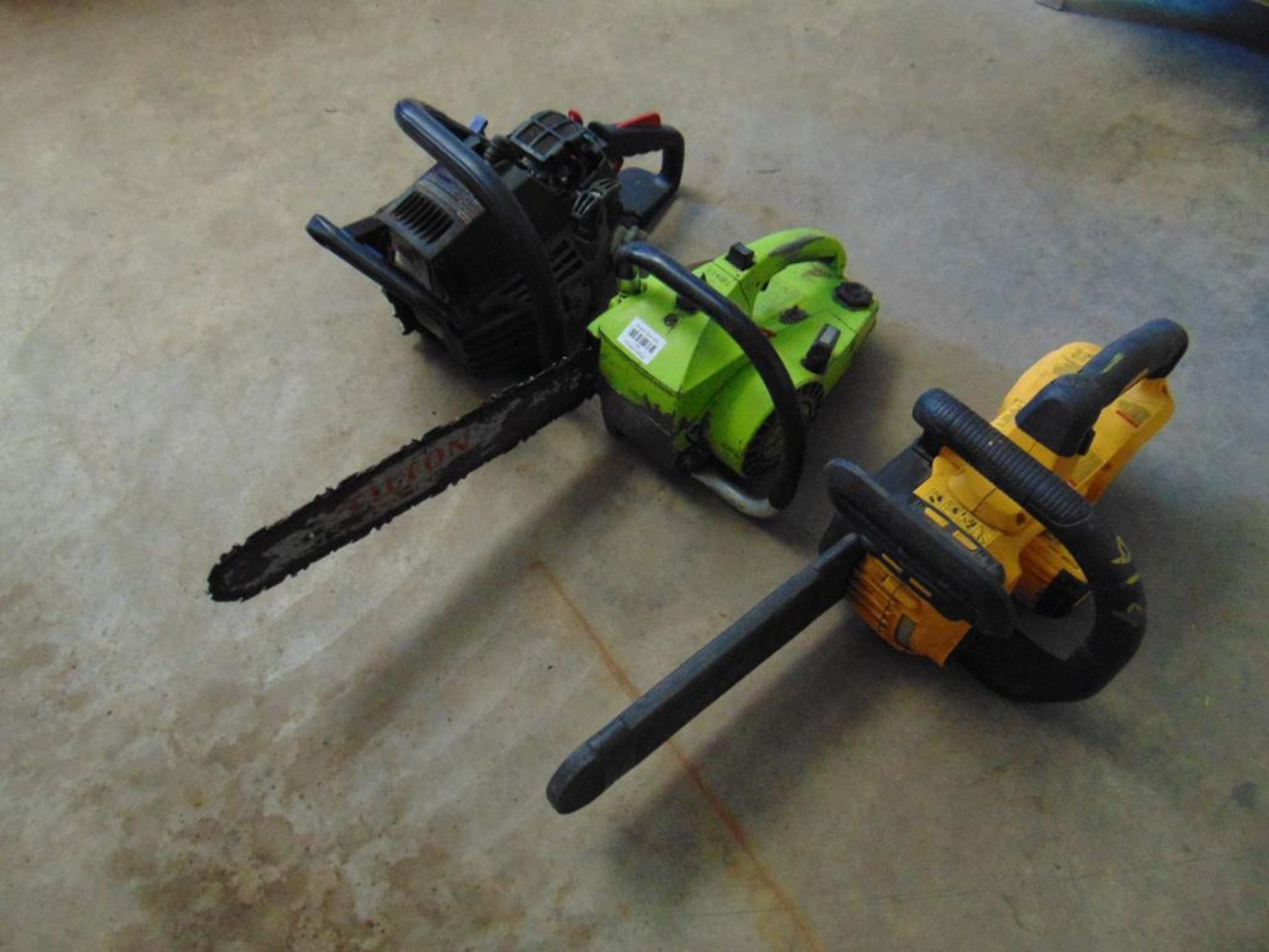 Lot of Parts Chainsaws