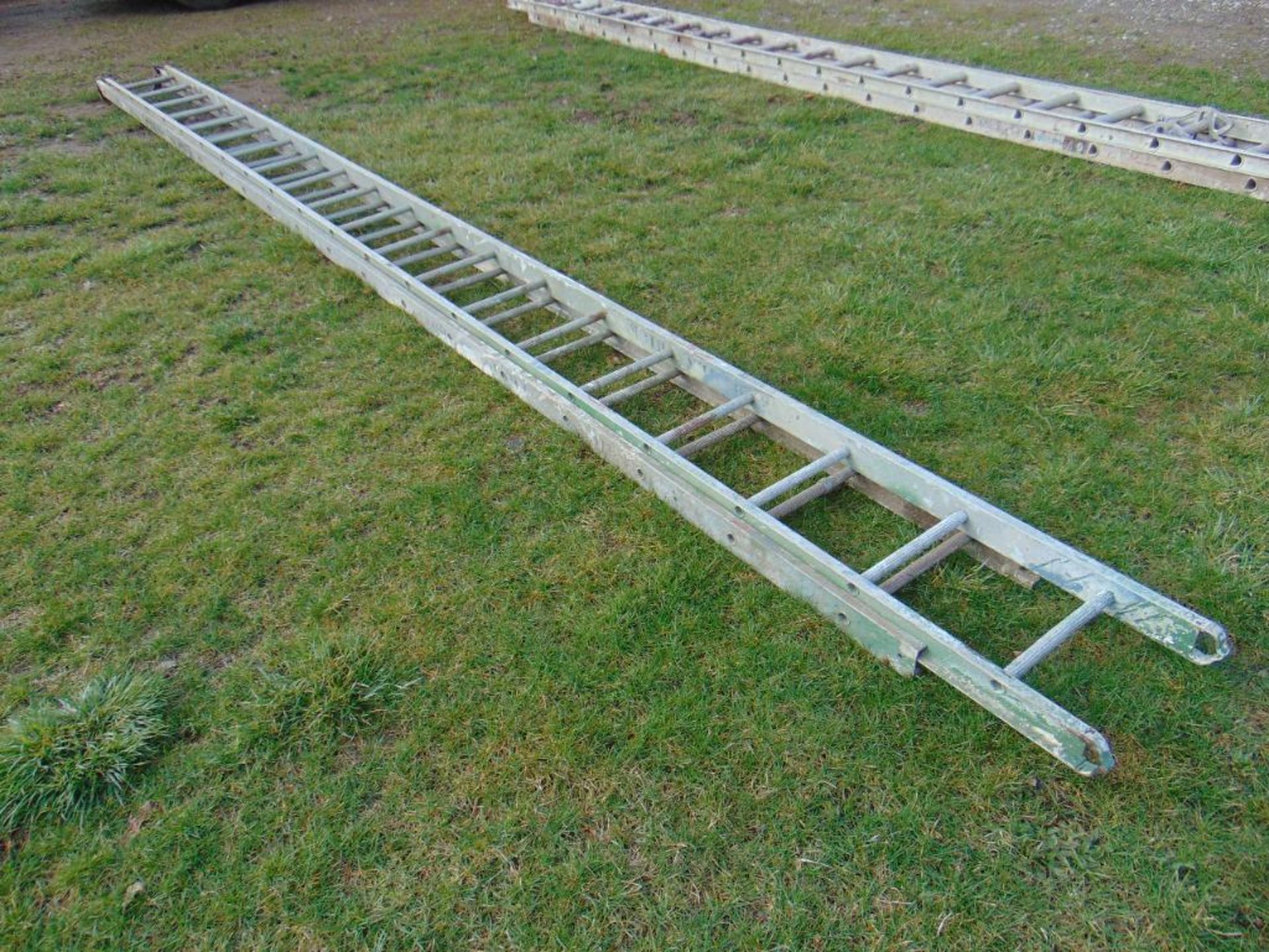 Extension Ladder - Image 2 of 3