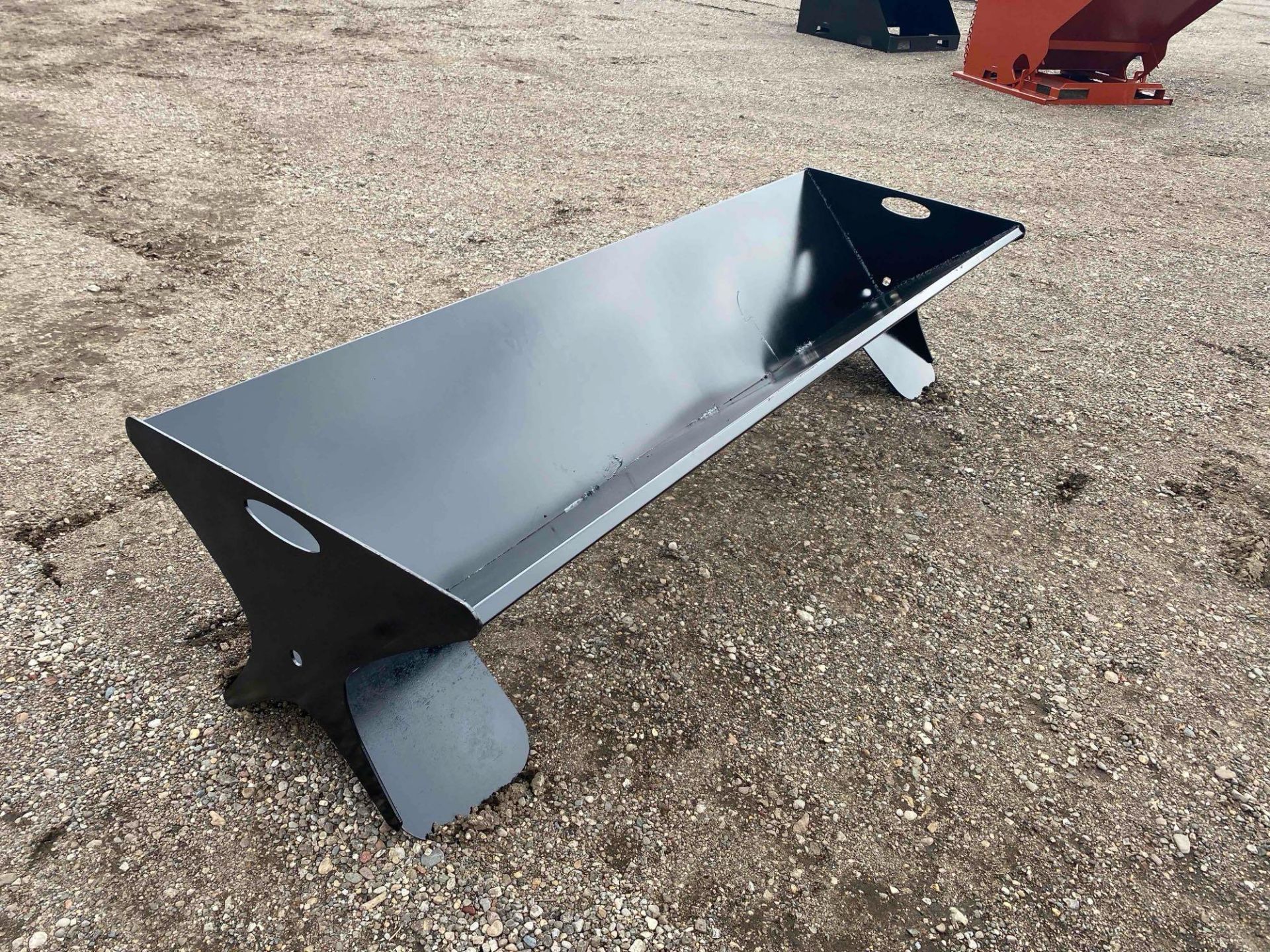 New Heavy Duty 90" Cattle Feeder - Image 5 of 5