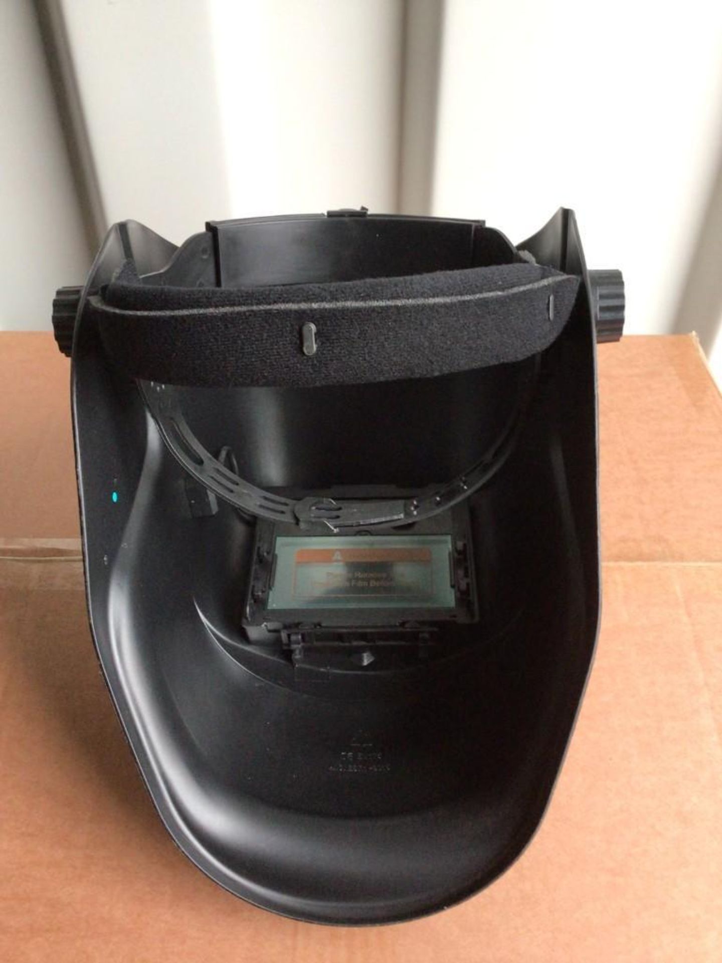 New Auto Darkening Welding Helmet - Image 3 of 7