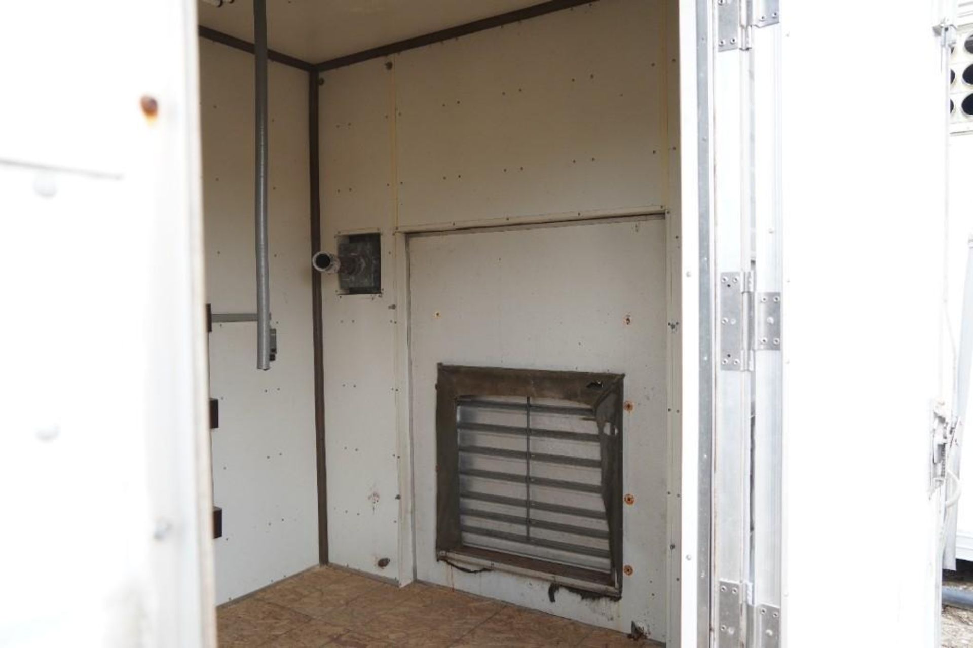 Microvan Mobile International Insulated Aluminum Mobile Building - Image 8 of 16