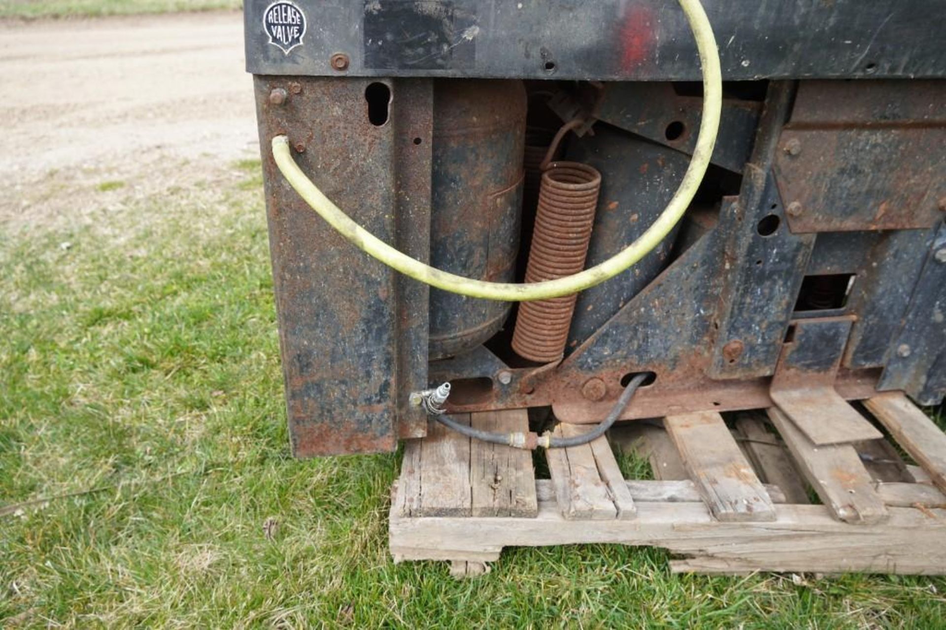 Coats Center Post Tire Changer - Image 14 of 18