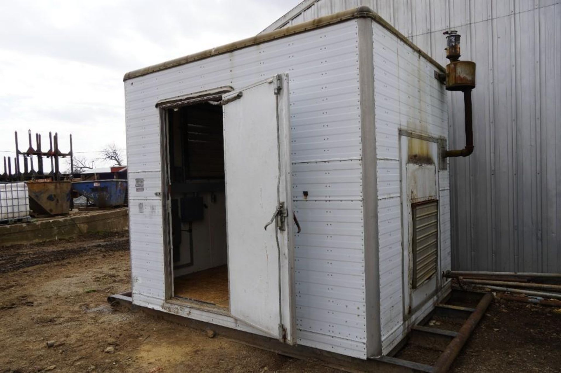 Microvan Mobile International Insulated Aluminum Mobile Building