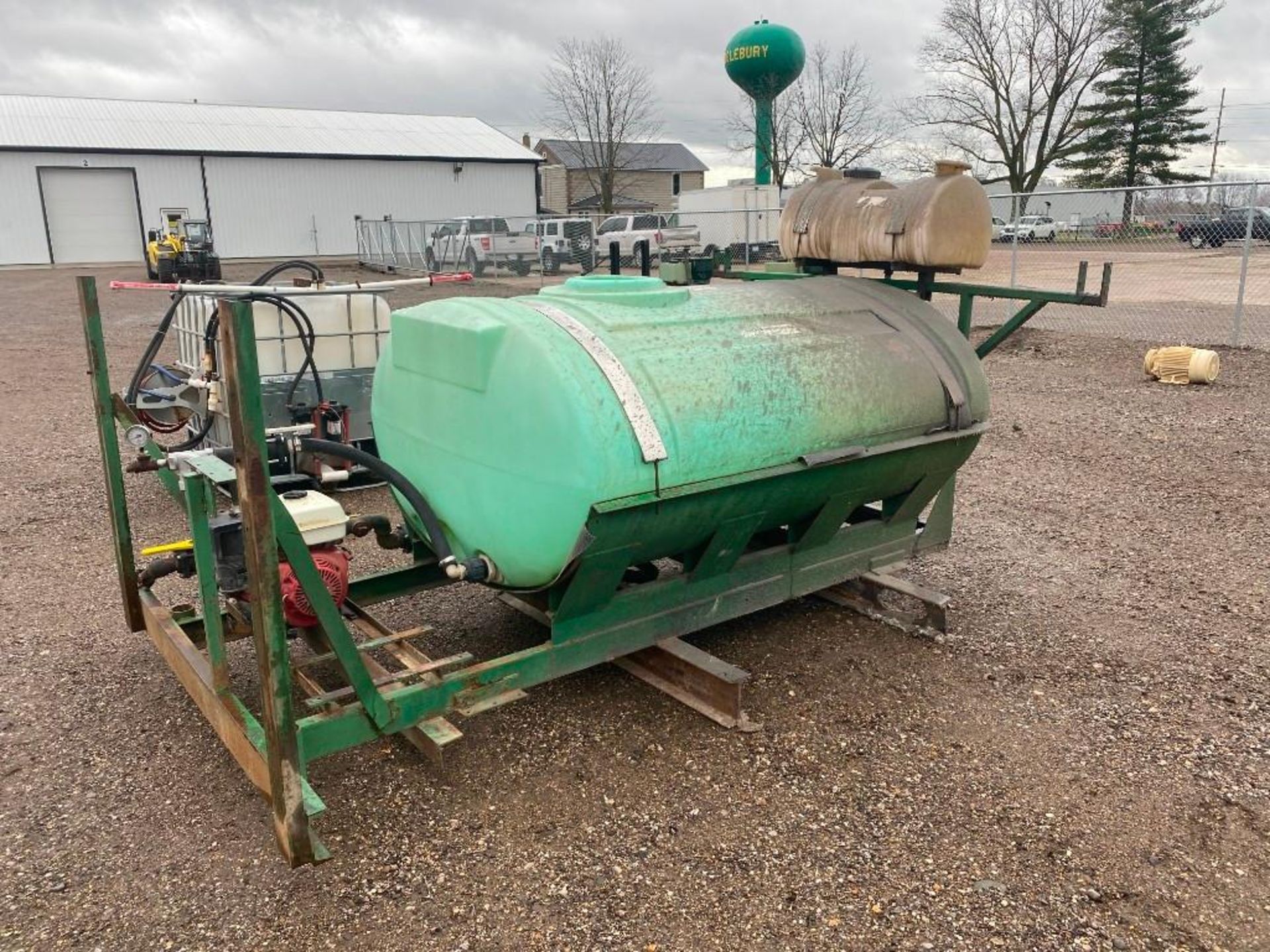 Frame Mounted Tank and Sprayer