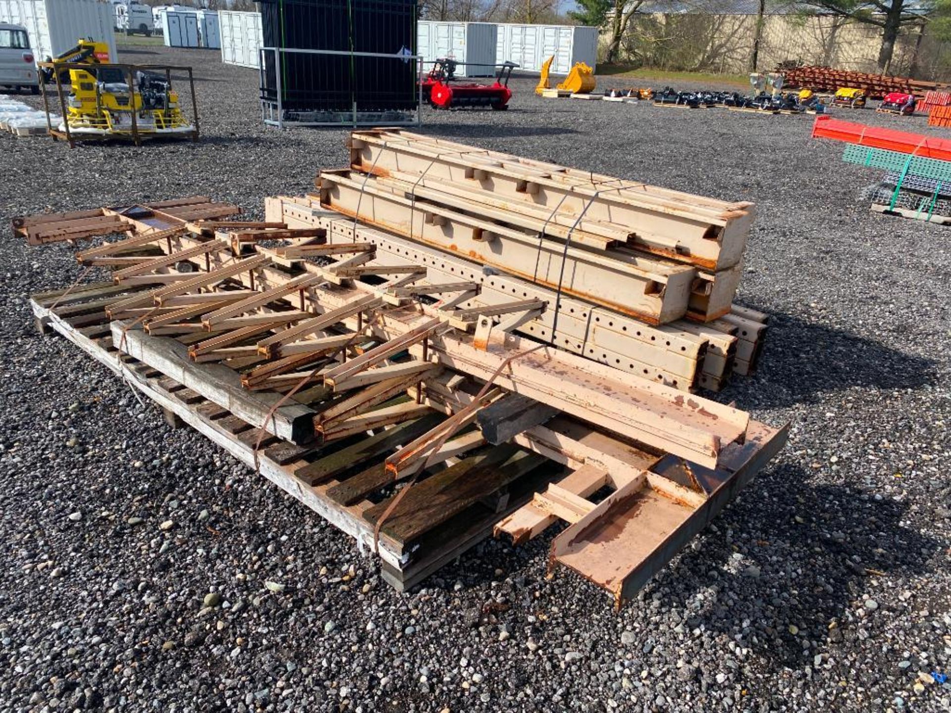 Pallet Rack Beams and Arms - Image 2 of 3