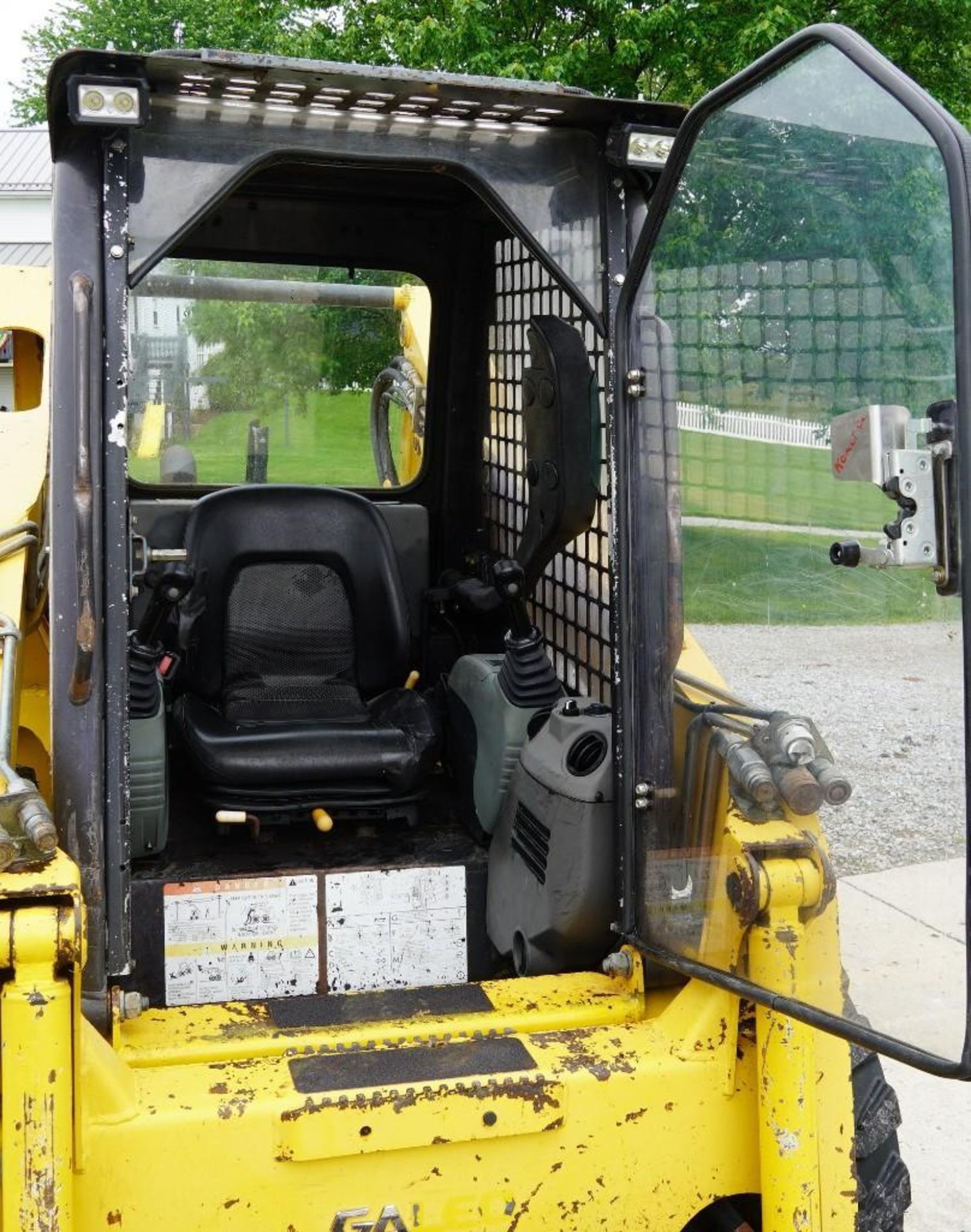 Komat'su SK820 Skid Steer* - Image 9 of 52