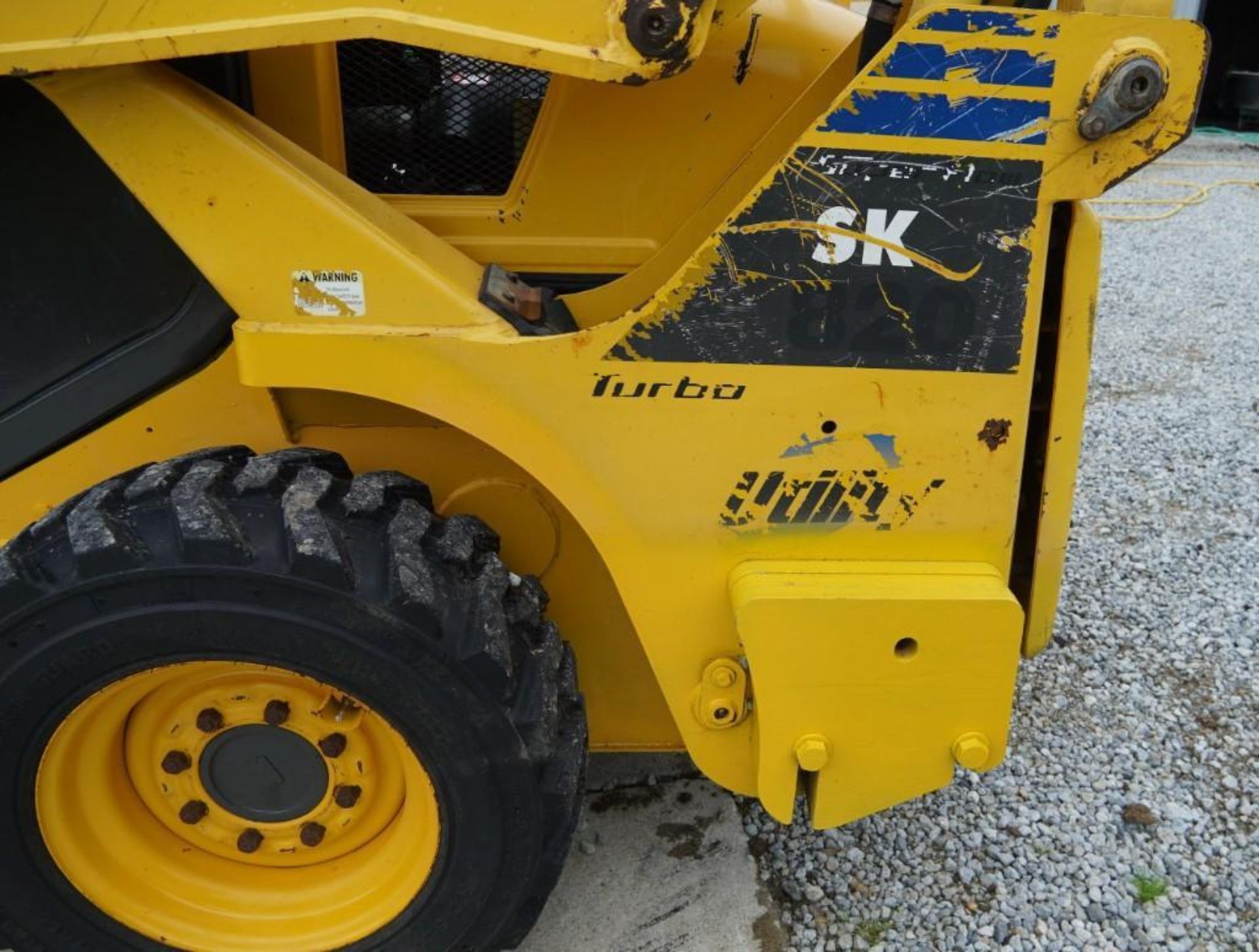 Komat'su SK820 Skid Steer* - Image 37 of 52