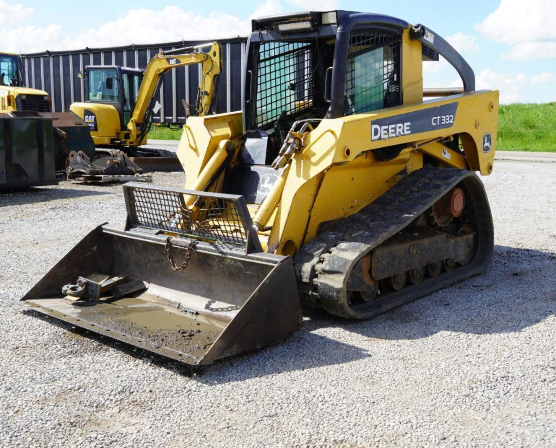 John Deere CT 332 Skid Steer*