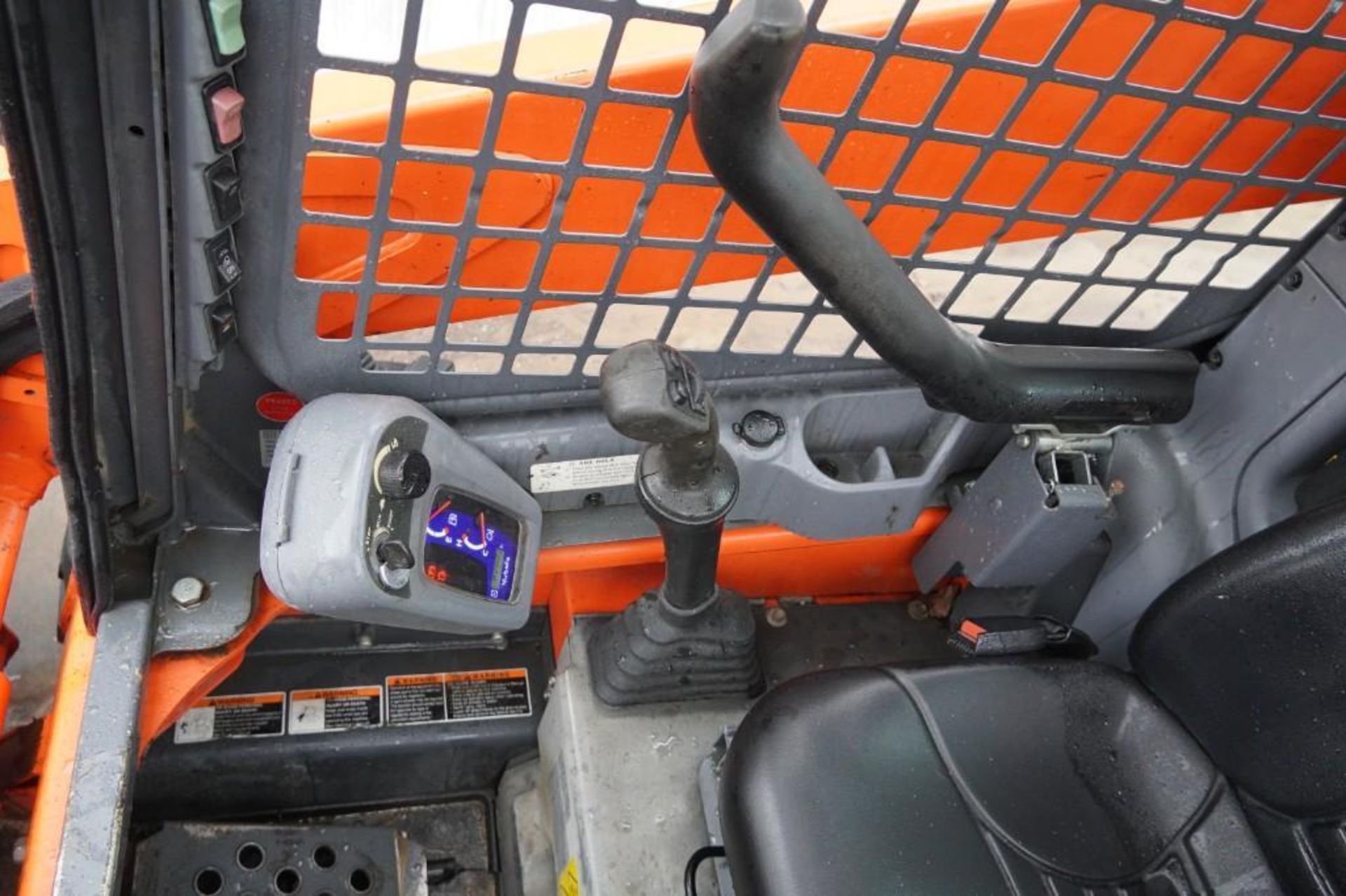 2016 Kubota SSV65 Skid Steer - Image 13 of 44