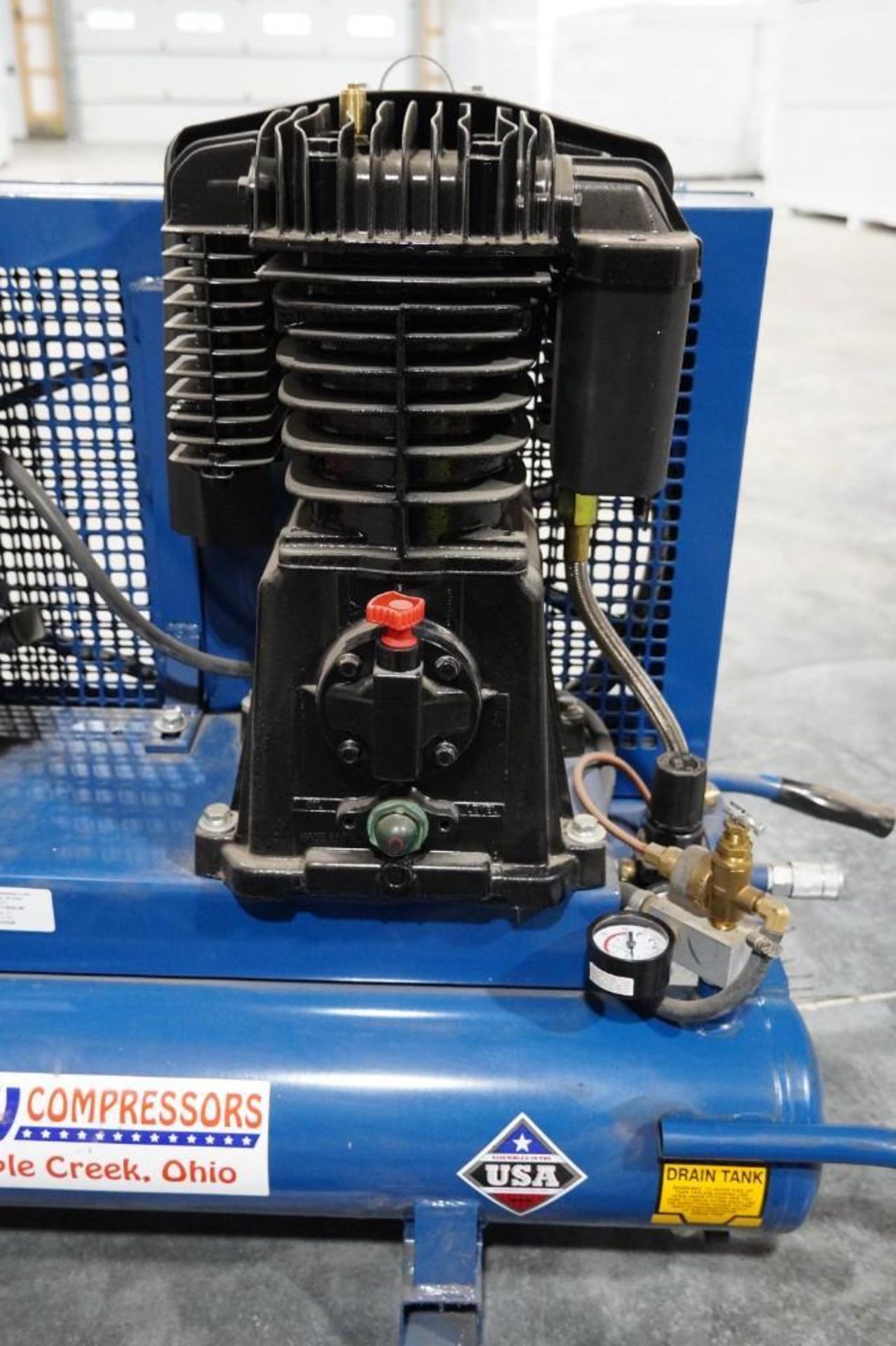 AW Air Compressor - Image 8 of 15