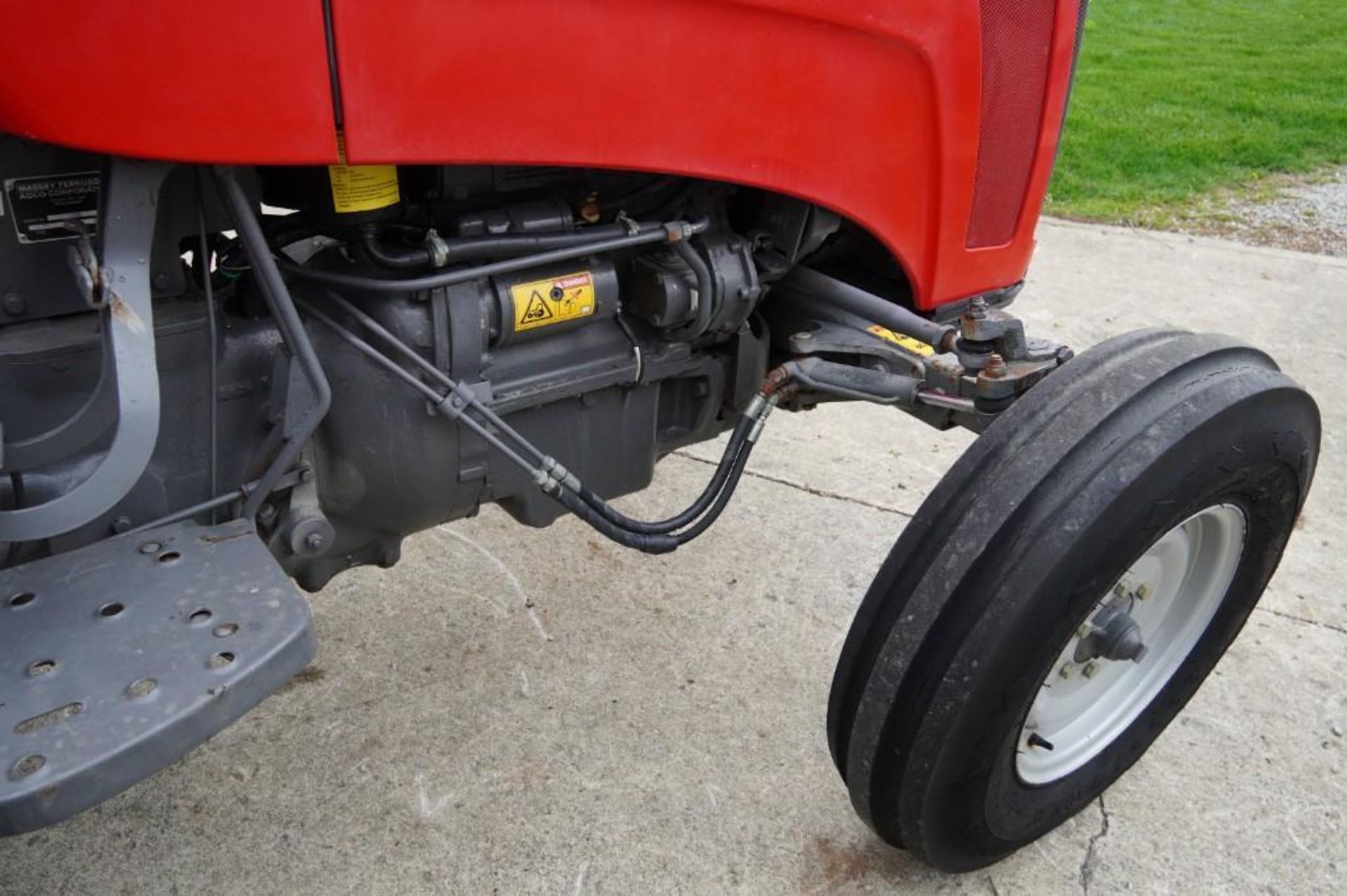 Massey Ferguson 2605 Tractor - Image 30 of 35