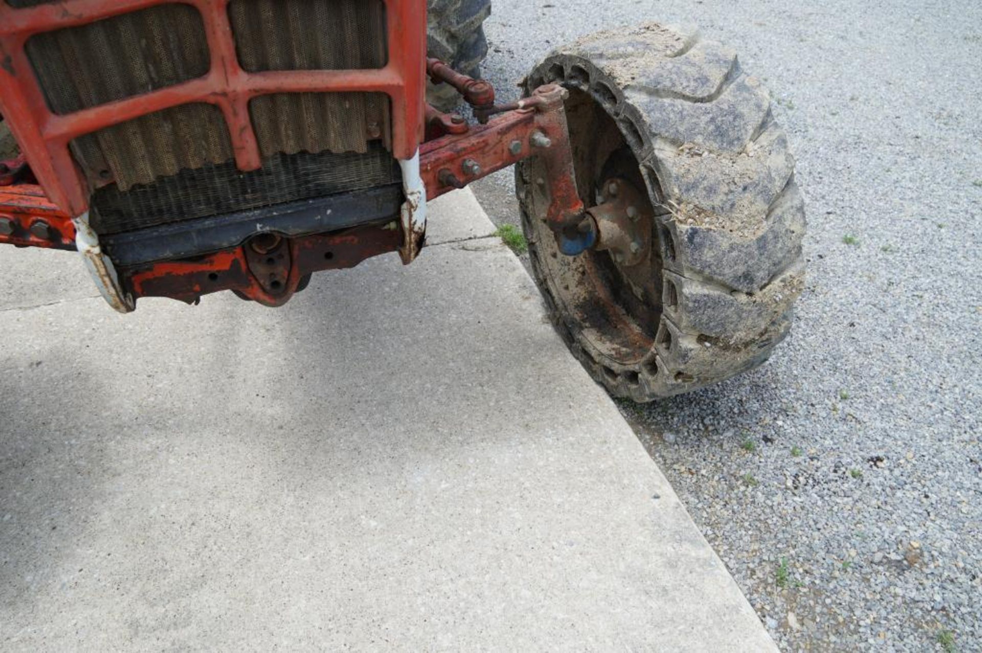 Ford 801 Powermaster Tractor - Image 21 of 37