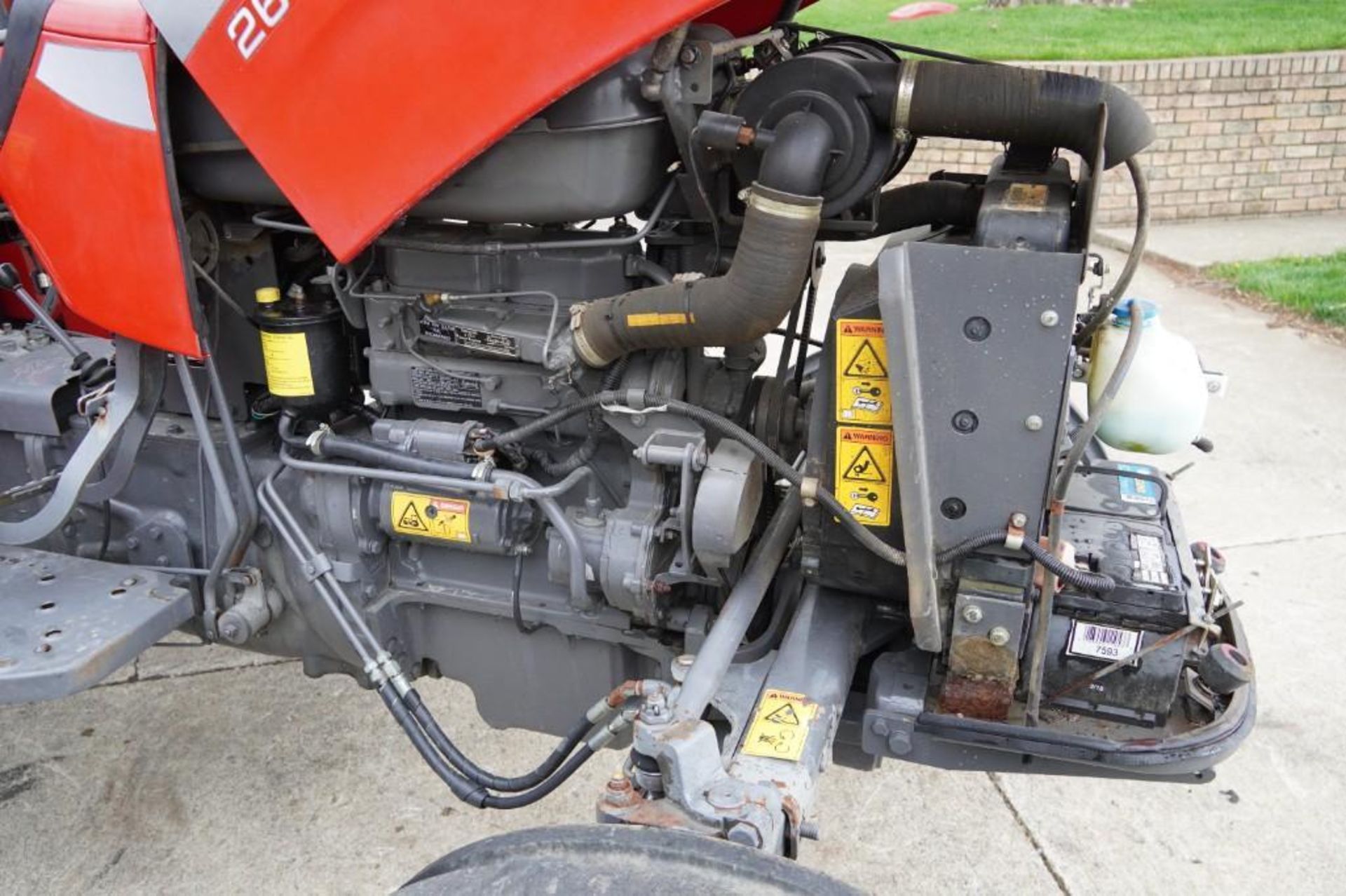 Massey Ferguson 2605 Tractor - Image 32 of 35