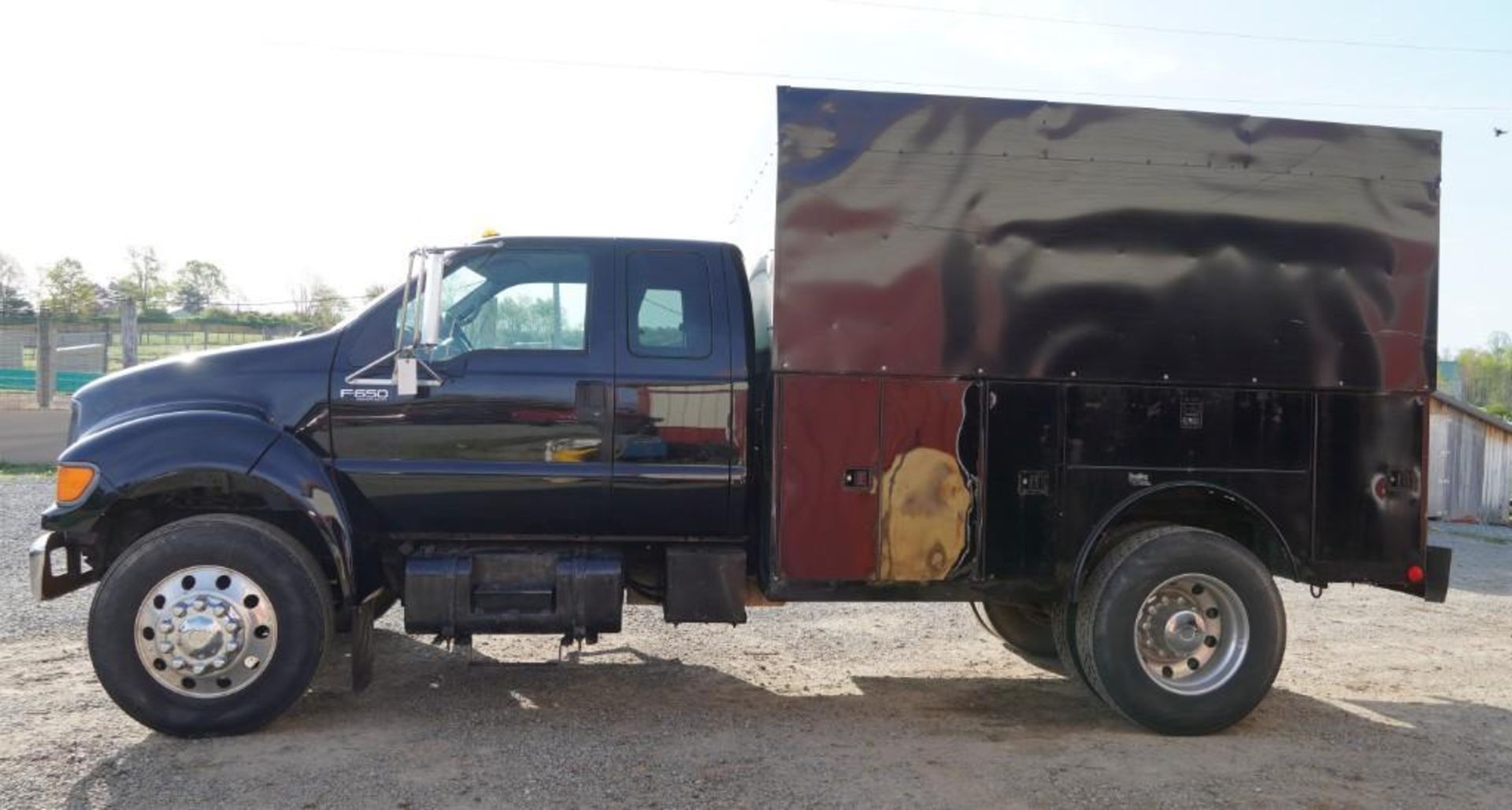 2000 Ford F-650 Super Duty XLT Service Truck - Image 2 of 67