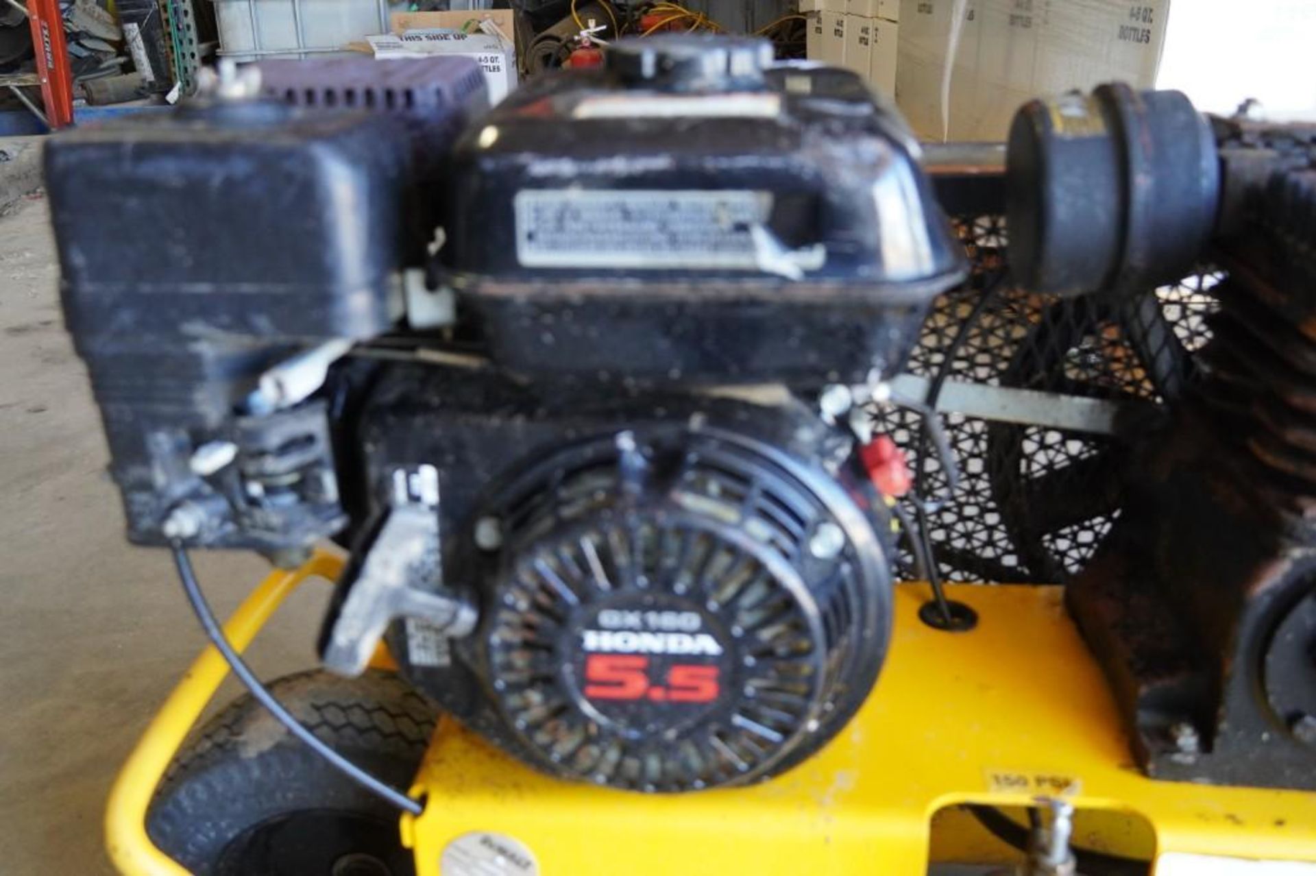 DeWalt Air Compressor - Image 5 of 9