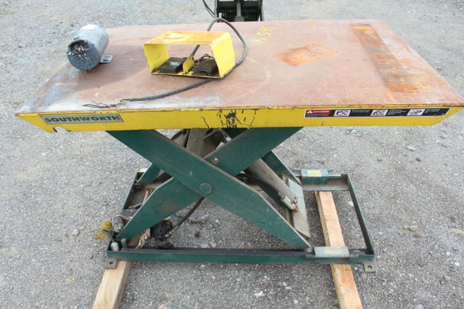 Southworth Lift Table* - Image 3 of 7