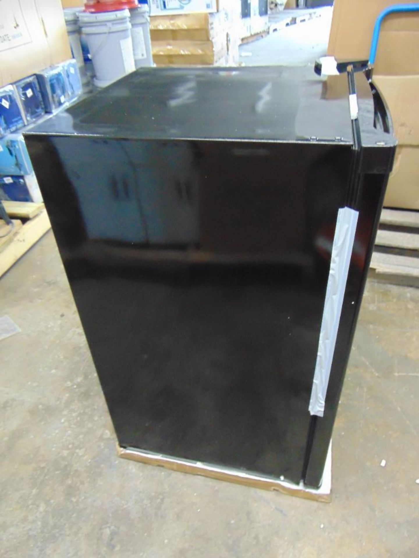 New! GE Model GME04GGKBBB Mini Fridge - Image 6 of 9