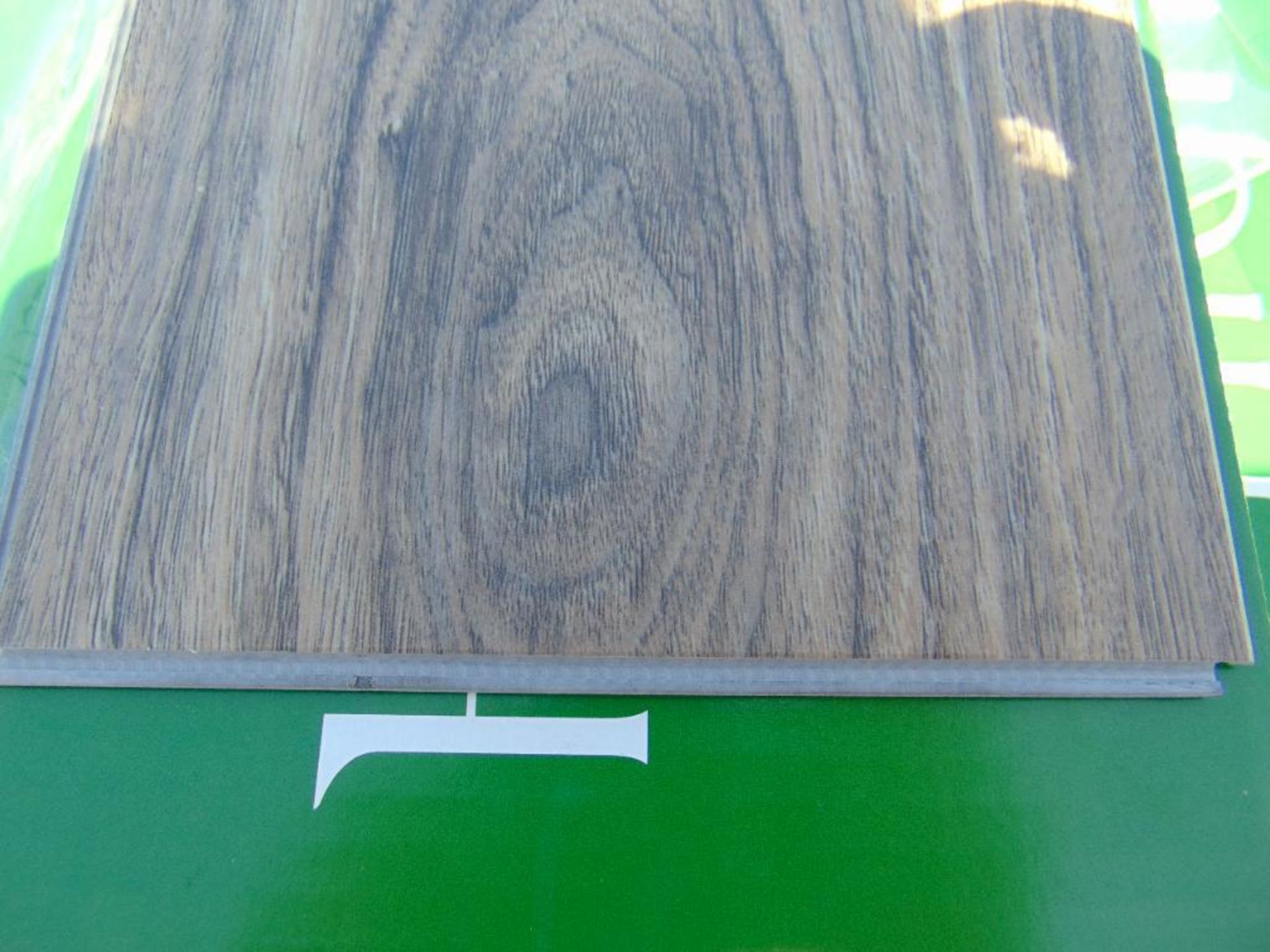 614.64 SF - Waterproof Click Together Vinyl Plank Flooring - Image 5 of 8