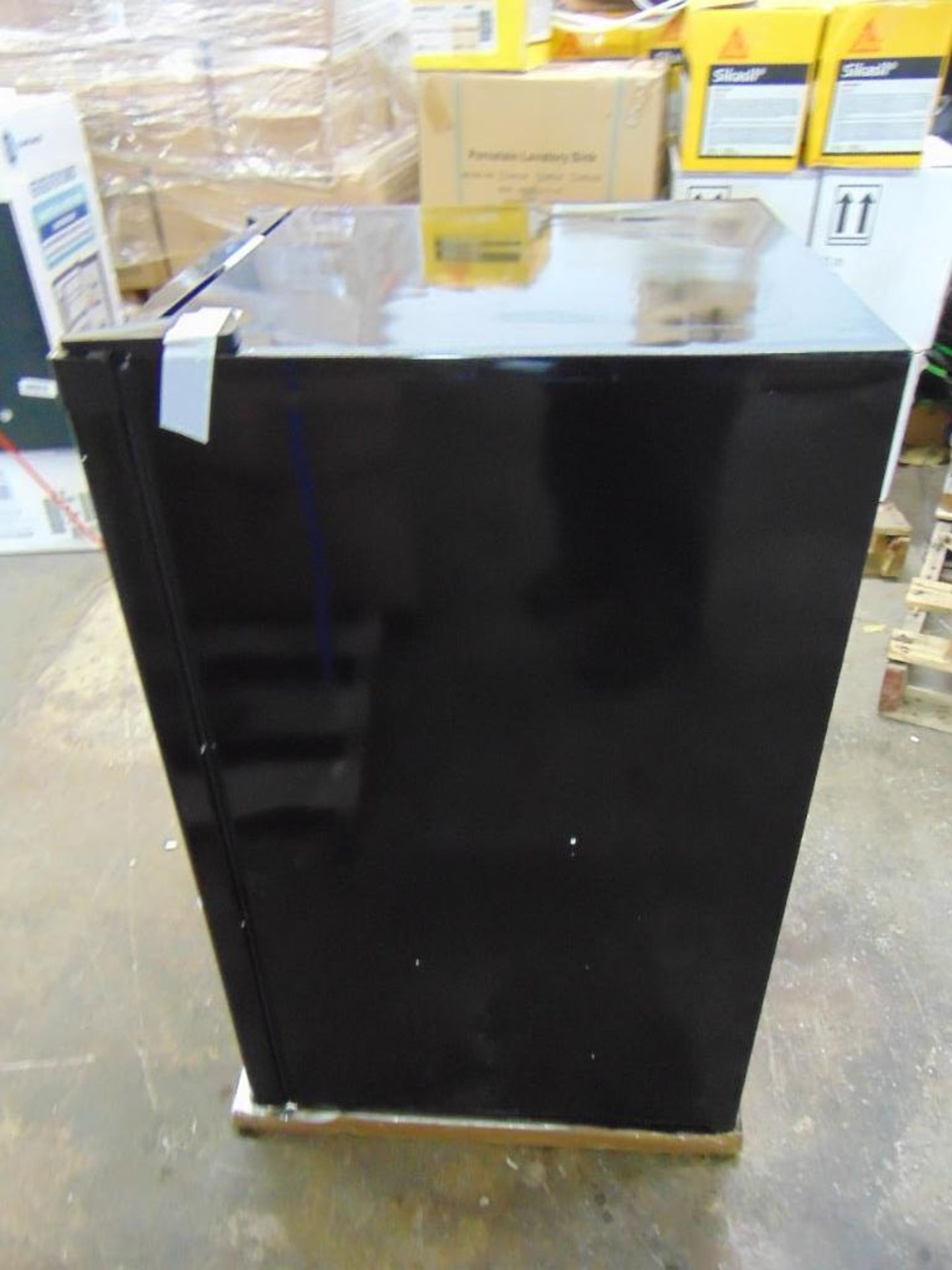 New! GE Model GME04GGKBBB Mini Fridge - Image 4 of 9