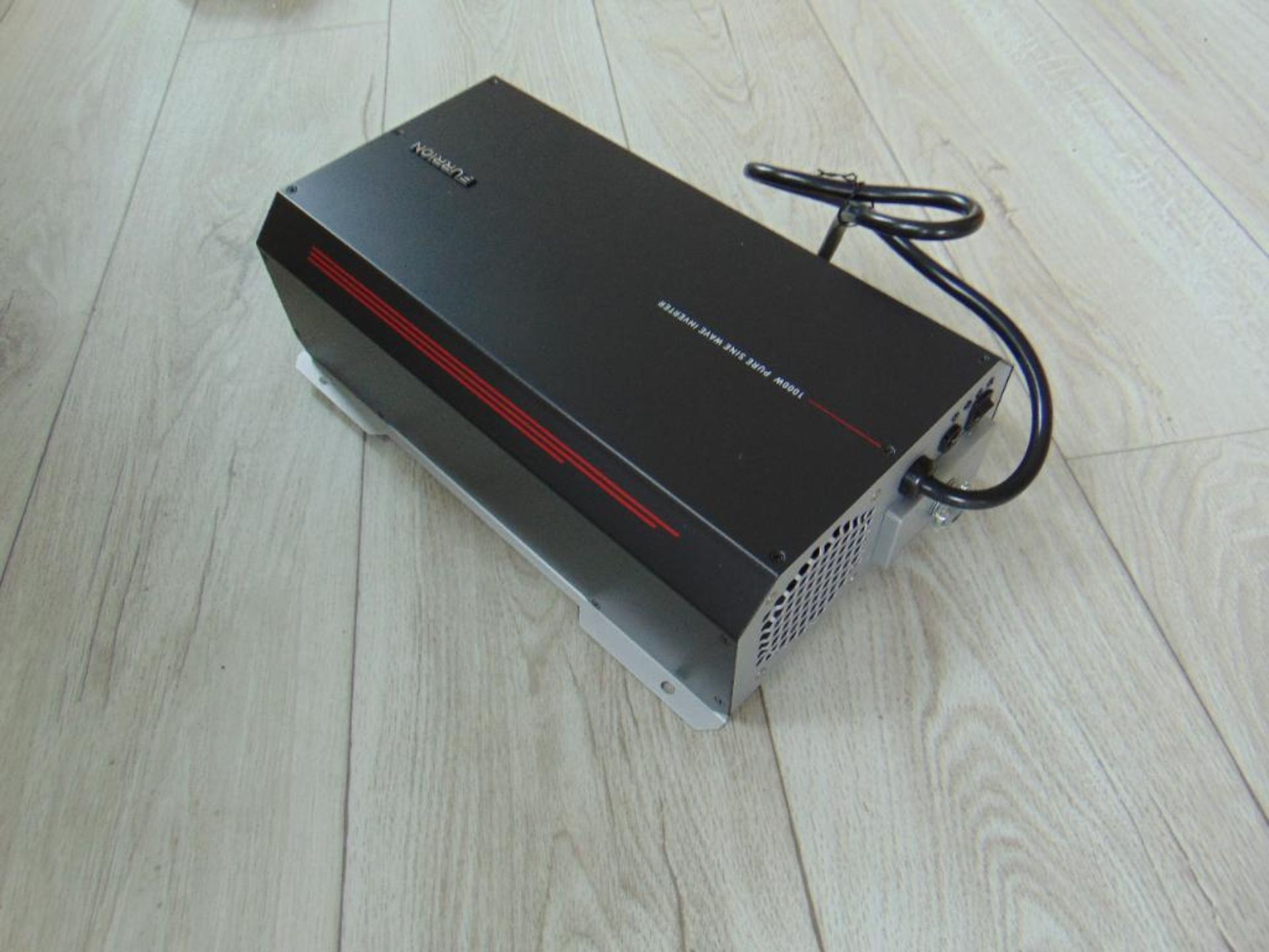 New!! Furrion 1000 Watt Inverter