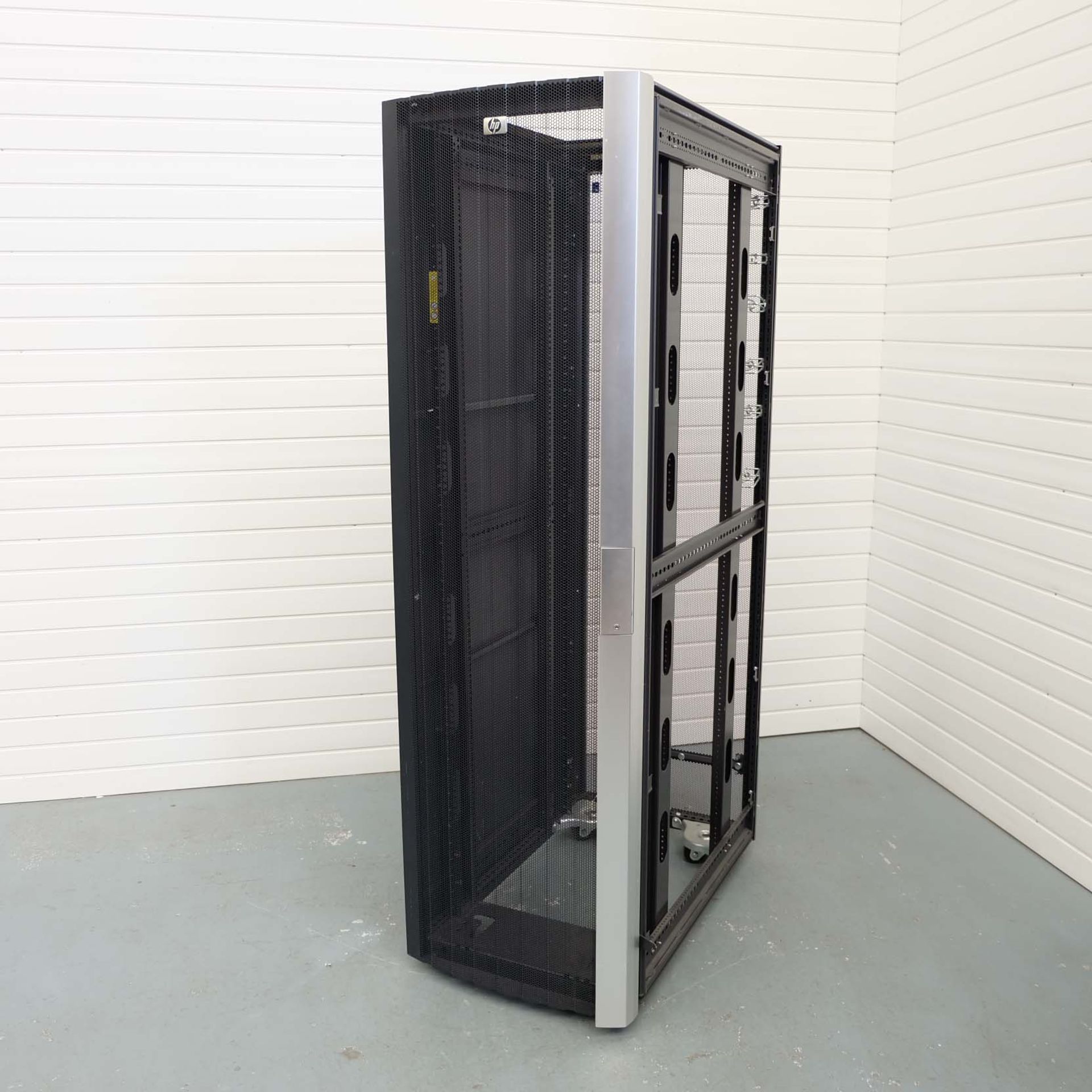 Hewlett Packard Pallet Rack on Wheels. Size 600mm x 1000mm. Height 2000mm.